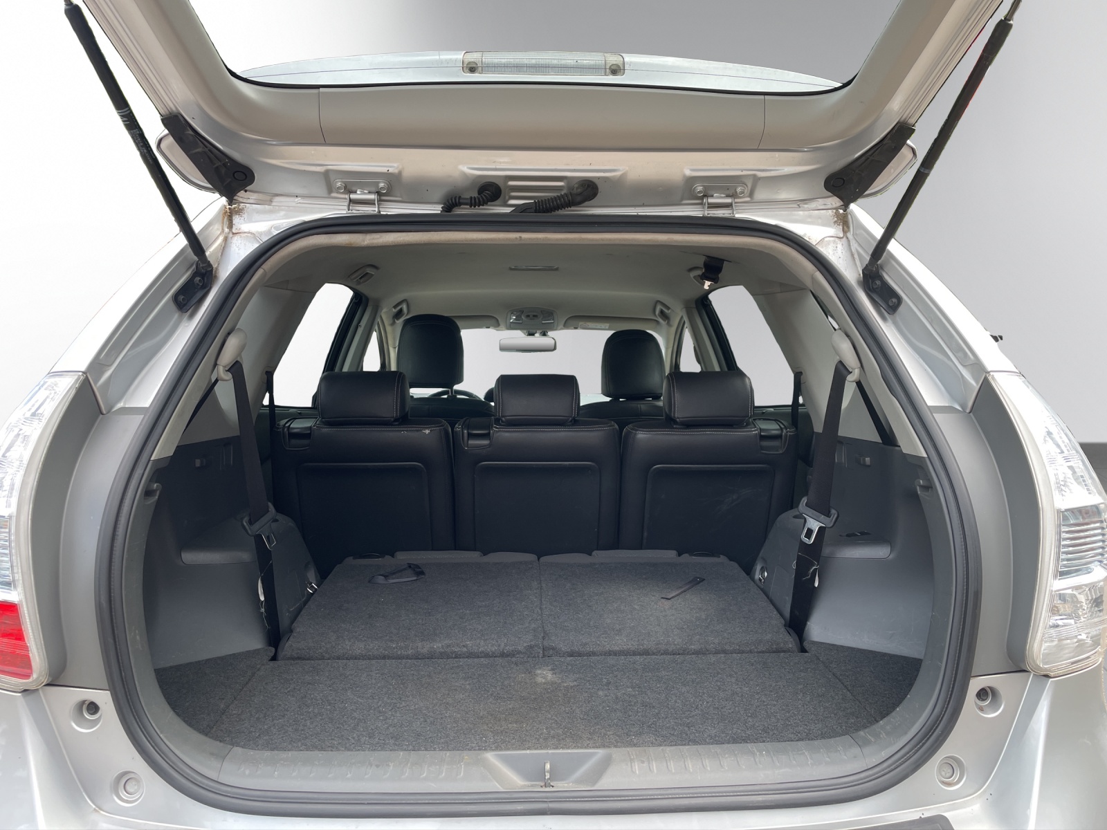 TOYOTA Prius+ 1.8 VVT-i HSD Sol-image-17