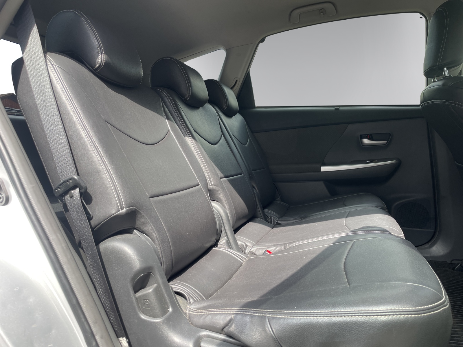TOYOTA Prius+ 1.8 VVT-i HSD Sol-image-12