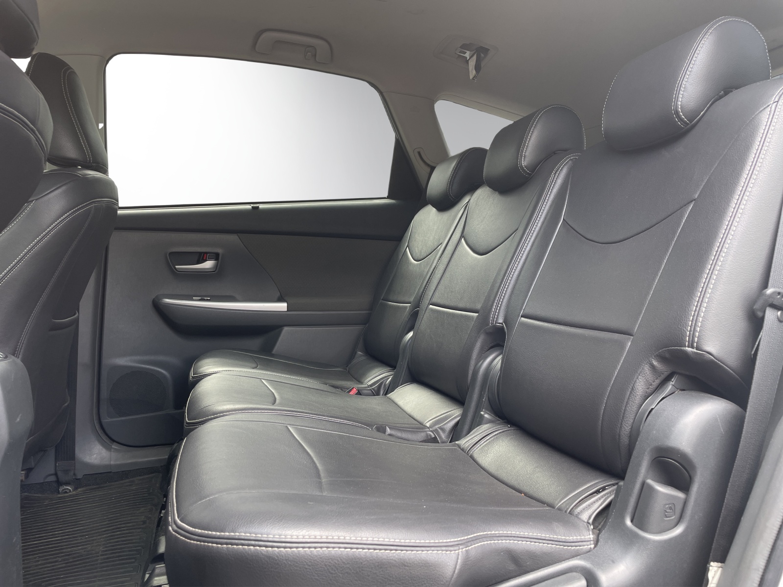 TOYOTA Prius+ 1.8 VVT-i HSD Sol-image-11