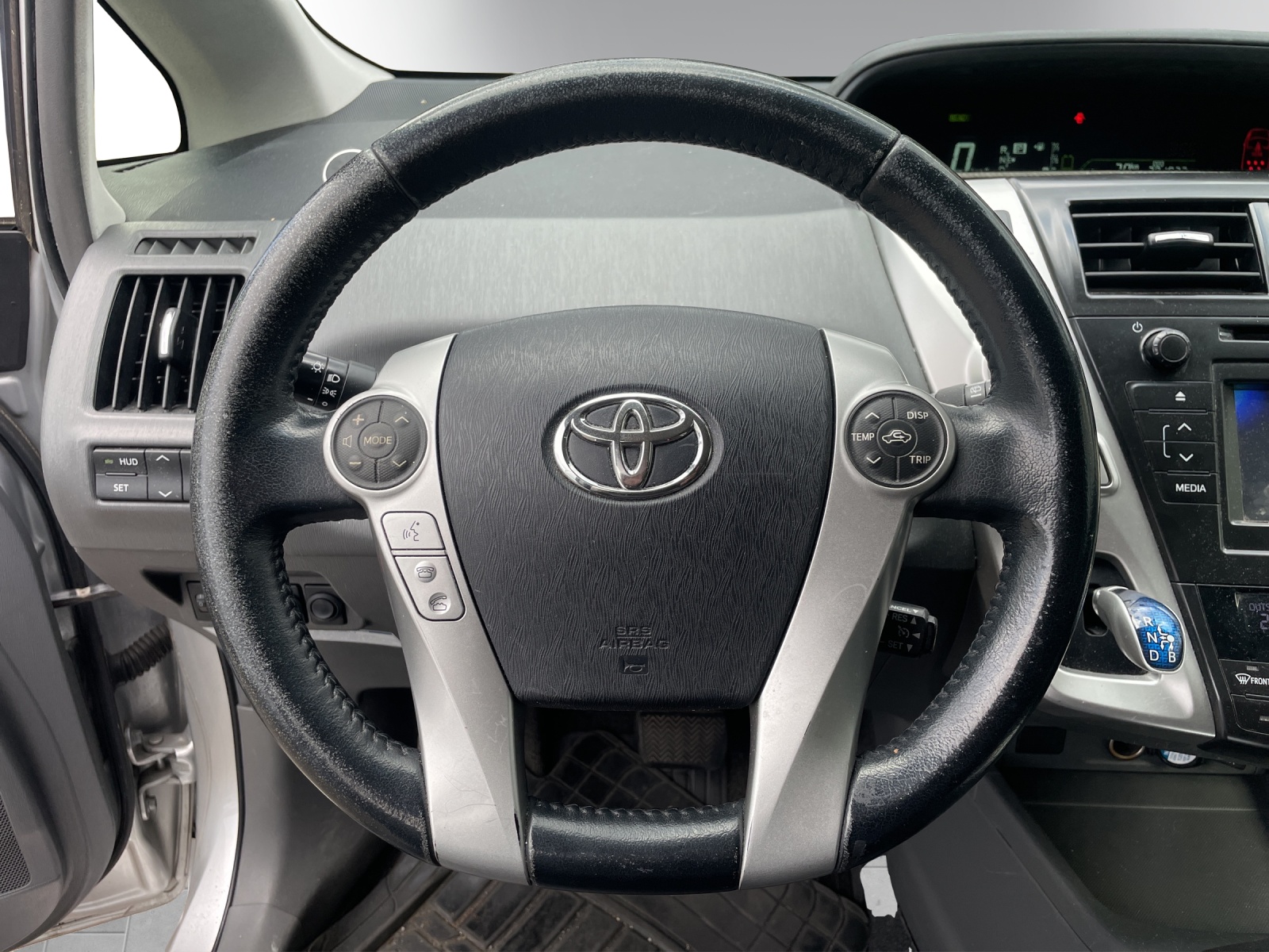 TOYOTA Prius+ 1.8 VVT-i HSD Sol-image-13