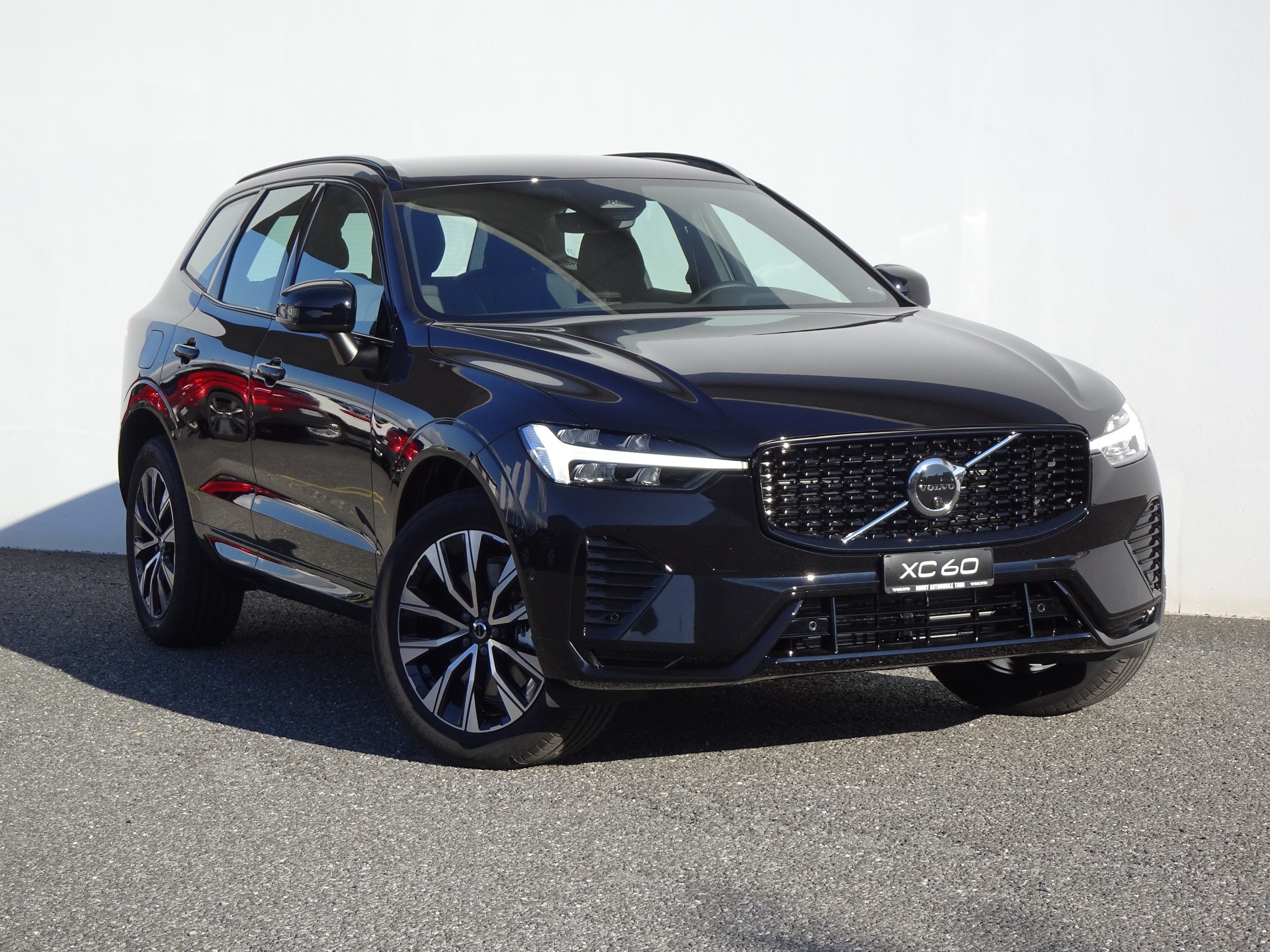 VOLVO XC60 2.0 B4 MH Plus Dark AWD