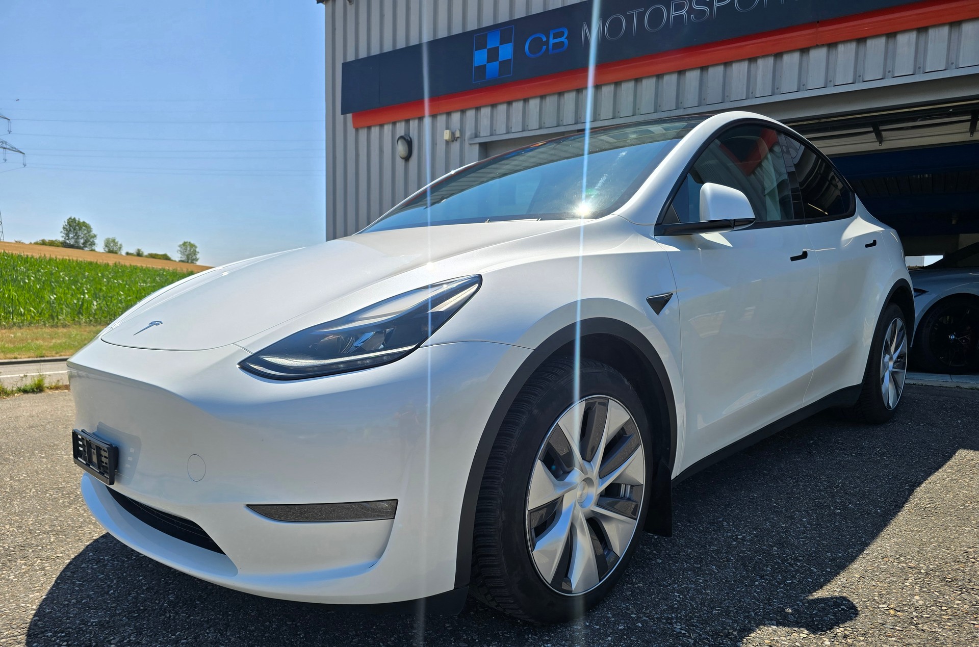 TESLA Model Y Long Range