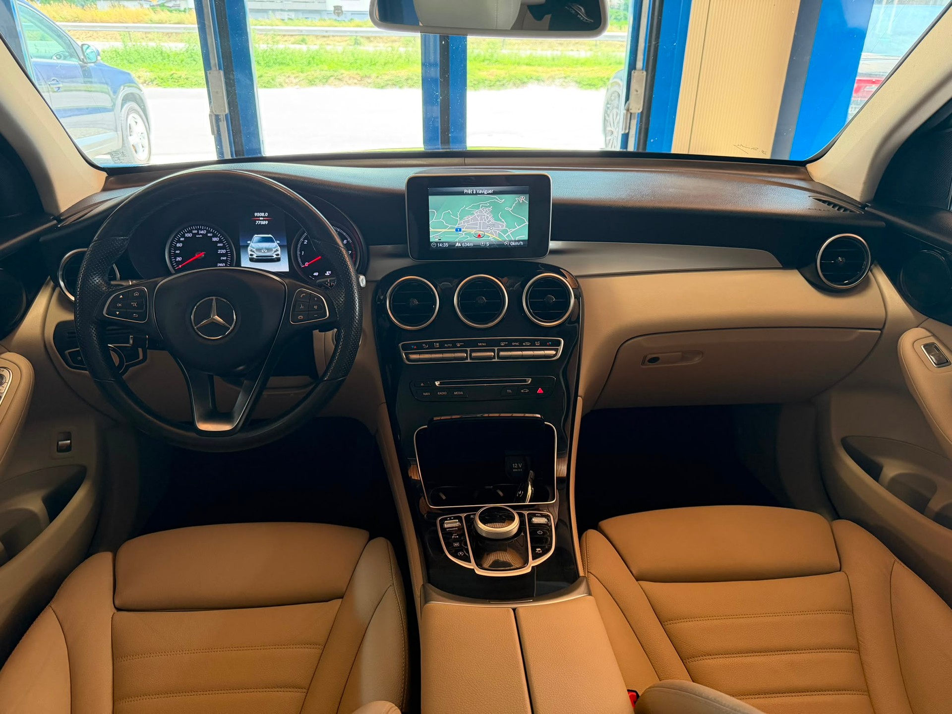 MERCEDES-BENZ GLC 300 4Matic Exclusive 9G-Tronic-image-12