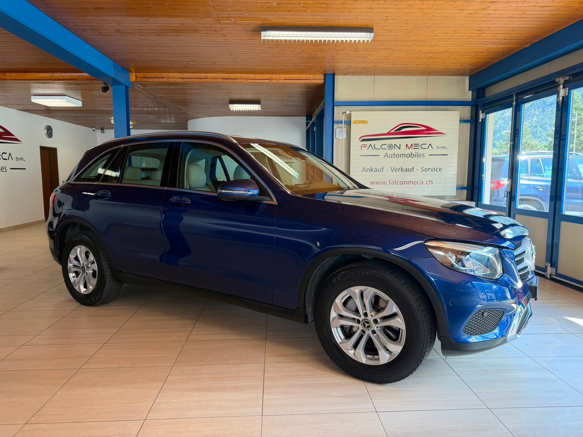 MERCEDES-BENZ GLC 300 4Matic Exclusive 9G-Tronic-image-1
