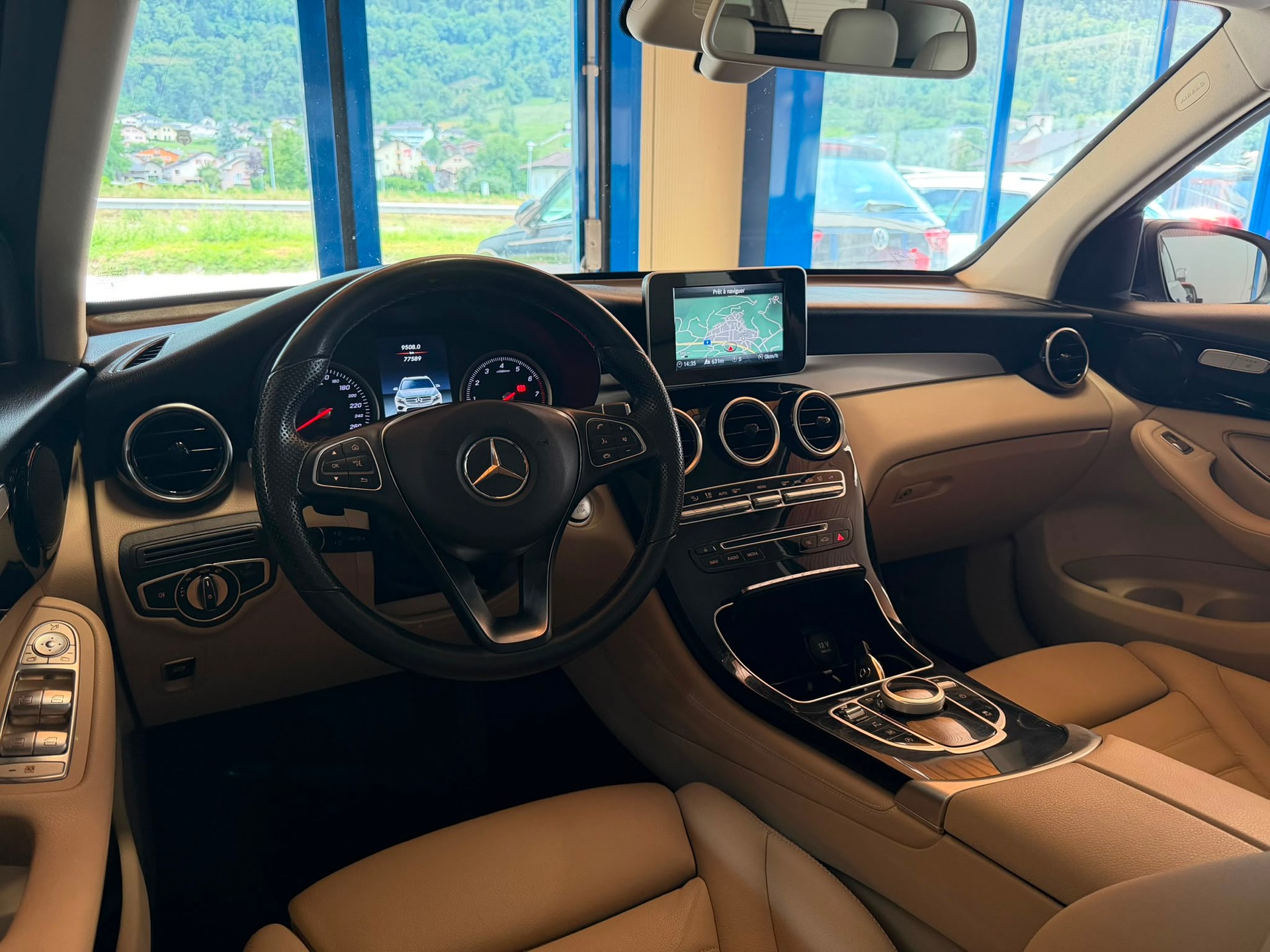 MERCEDES-BENZ GLC 300 4Matic Exclusive 9G-Tronic-image-11