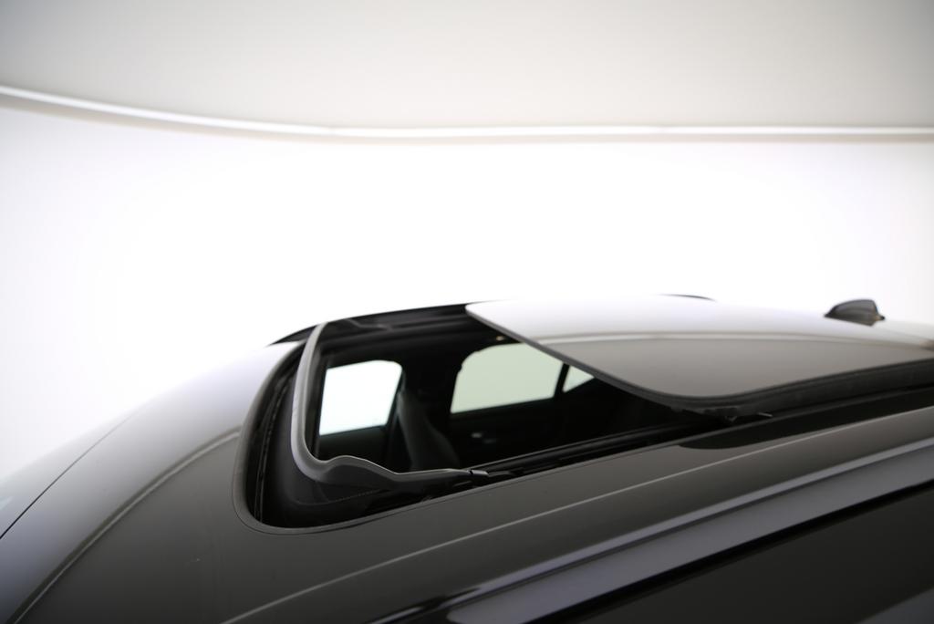 VOLVO XC40 P8 Twin Ultimate AWD-image-11