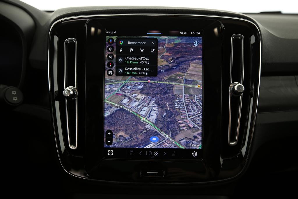 VOLVO XC40 P8 Twin Ultimate AWD-image-6