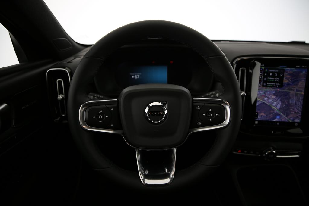 VOLVO XC40 P8 Twin Ultimate AWD-image-5