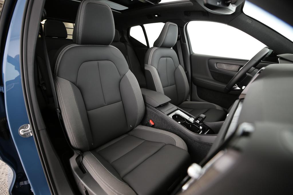 VOLVO XC40 P8 Twin Ultimate AWD-image-12