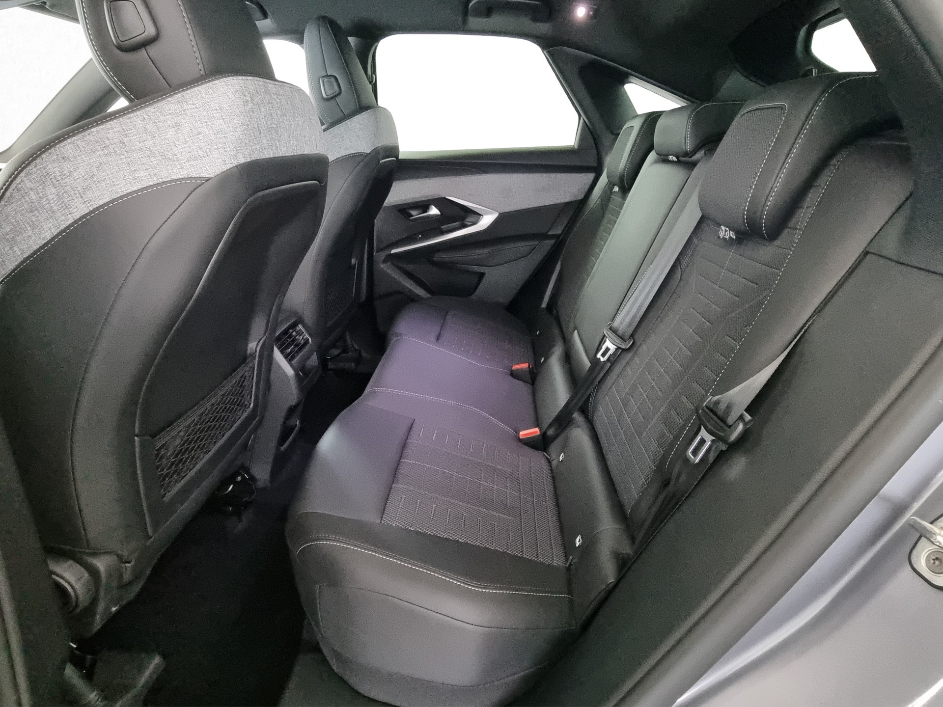 PEUGEOT 3008 145 Hybrid GT Automat Anhängekupplung-image-6