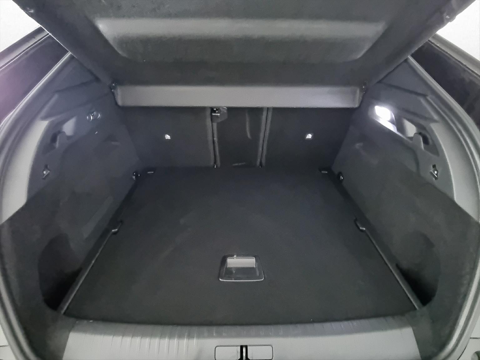 PEUGEOT 3008 145 Hybrid GT Automat Anhängekupplung-image-15