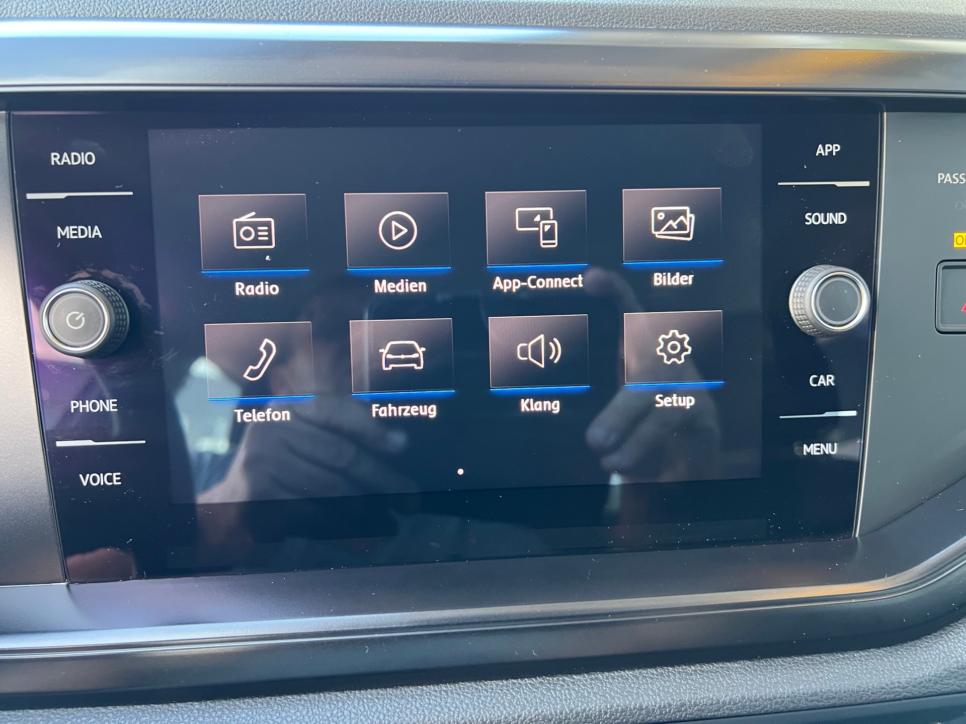 VW Polo 1.0 BMT Comfortline ** Klima * App Navi * Tempmat * 8fachbereift * frisch ab MFK * 1 Jahr Garantie möglich **-image-18