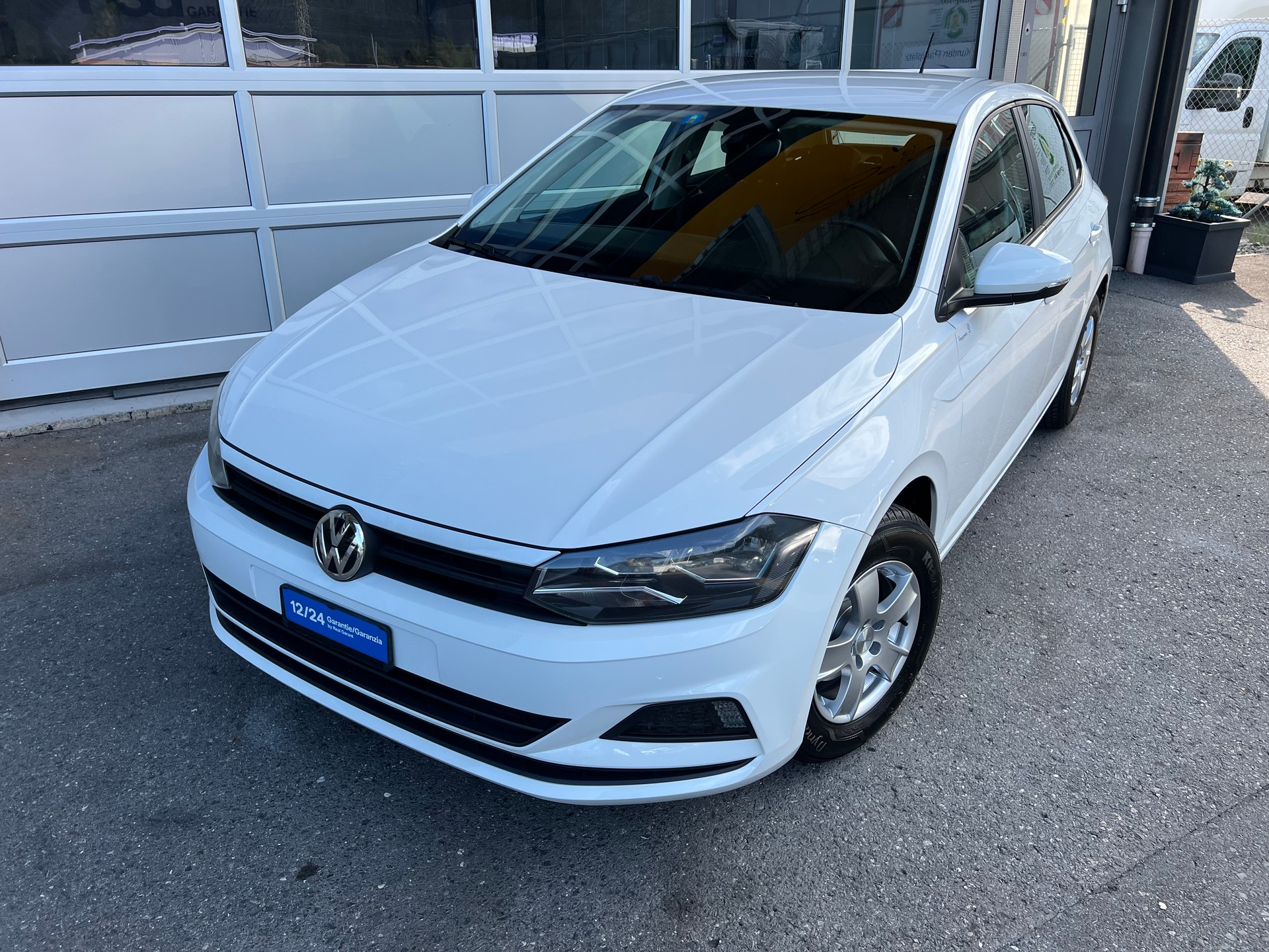 VW Polo 1.0 BMT Comfortline ** Klima * App Navi * Tempmat * 8fachbereift * frisch ab MFK * 1 Jahr Garantie möglich **-image-2