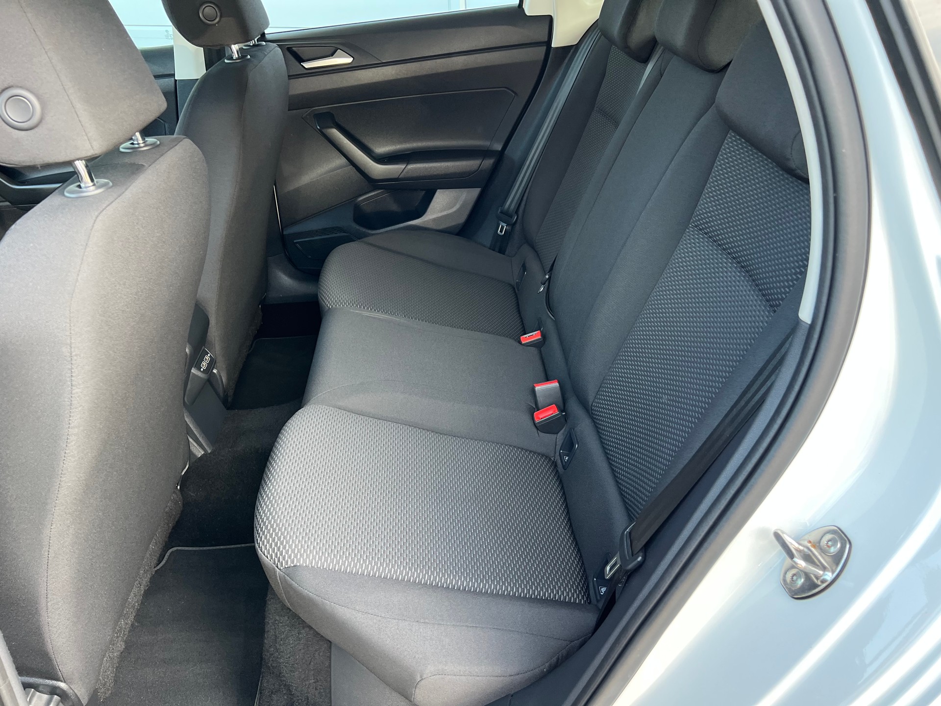 VW Polo 1.0 BMT Comfortline ** Klima * App Navi * Tempmat * 8fachbereift * frisch ab MFK * 1 Jahr Garantie möglich **-image-10