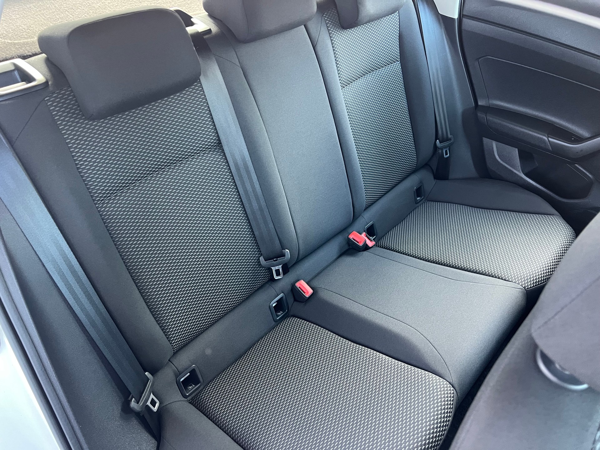 VW Polo 1.0 BMT Comfortline ** Klima * App Navi * Tempmat * 8fachbereift * frisch ab MFK * 1 Jahr Garantie möglich **-image-9