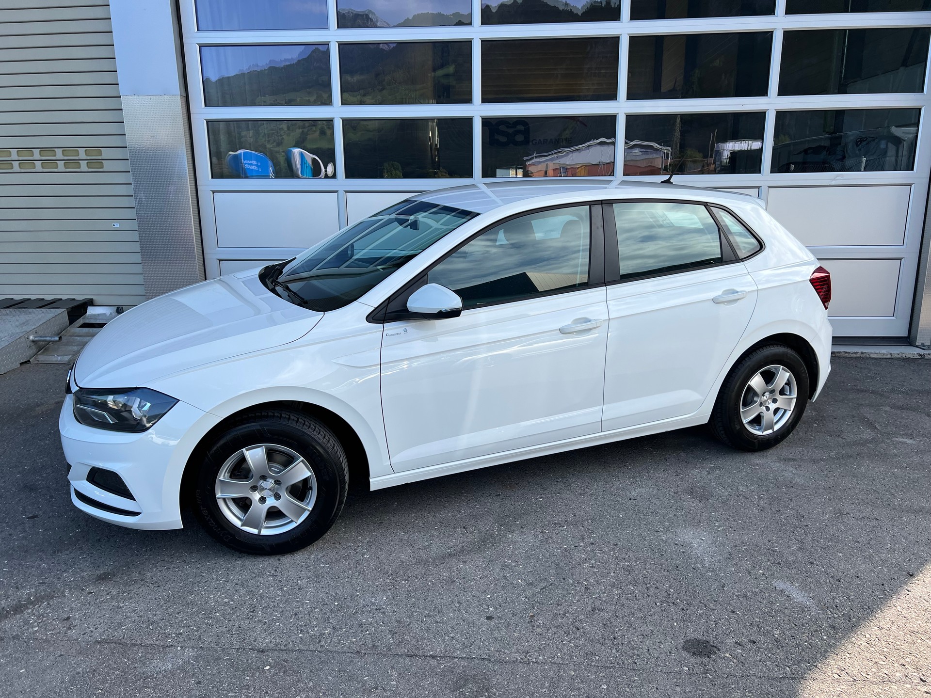 VW Polo 1.0 BMT Comfortline ** Klima * App Navi * Tempmat * 8fachbereift * frisch ab MFK * 1 Jahr Garantie möglich **-image-3