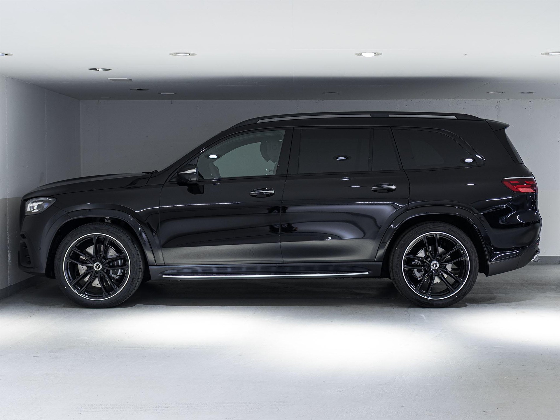 MERCEDES-BENZ GLS 450 d 4matic-image-4