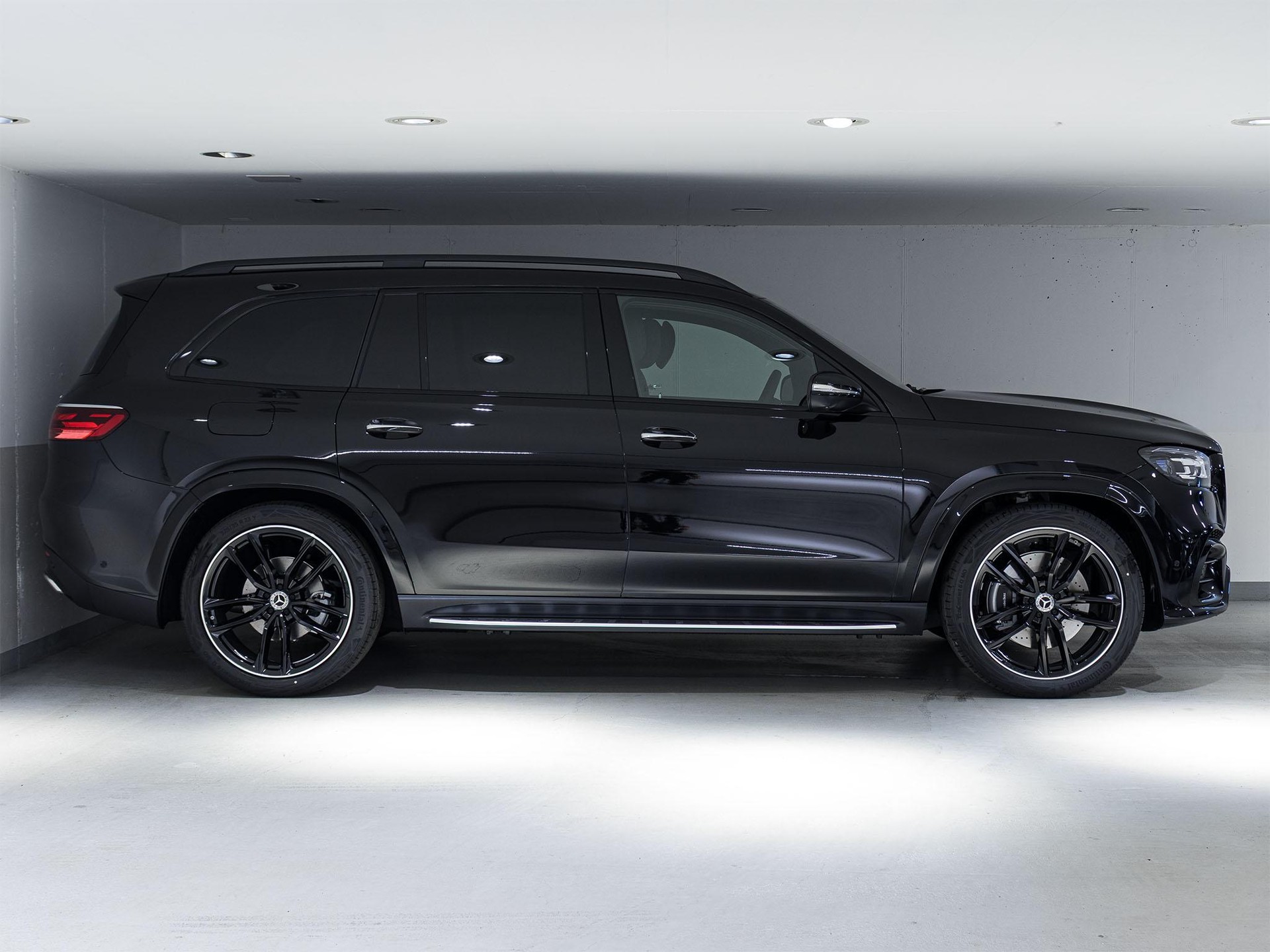MERCEDES-BENZ GLS 450 d 4matic-image-1
