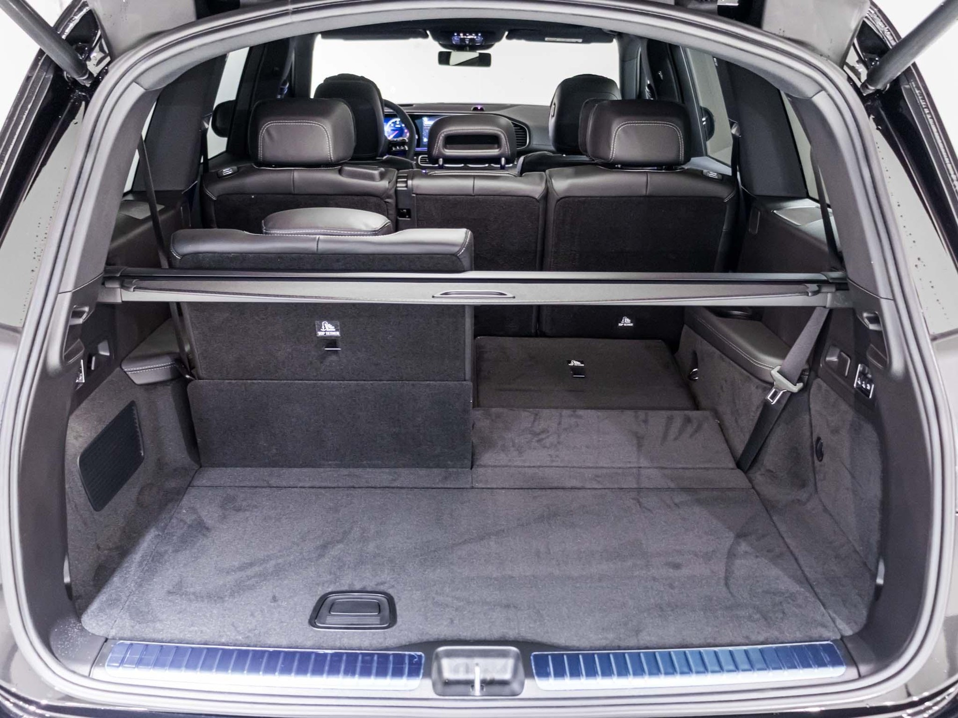MERCEDES-BENZ GLS 450 d 4matic-image-13
