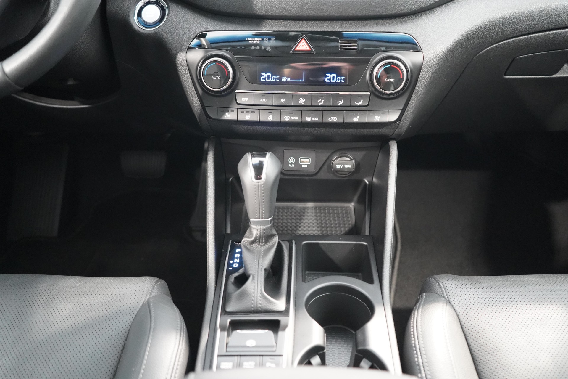 HYUNDAI Tucson 2.0 CRDi 185 Plena 4WD-image-11