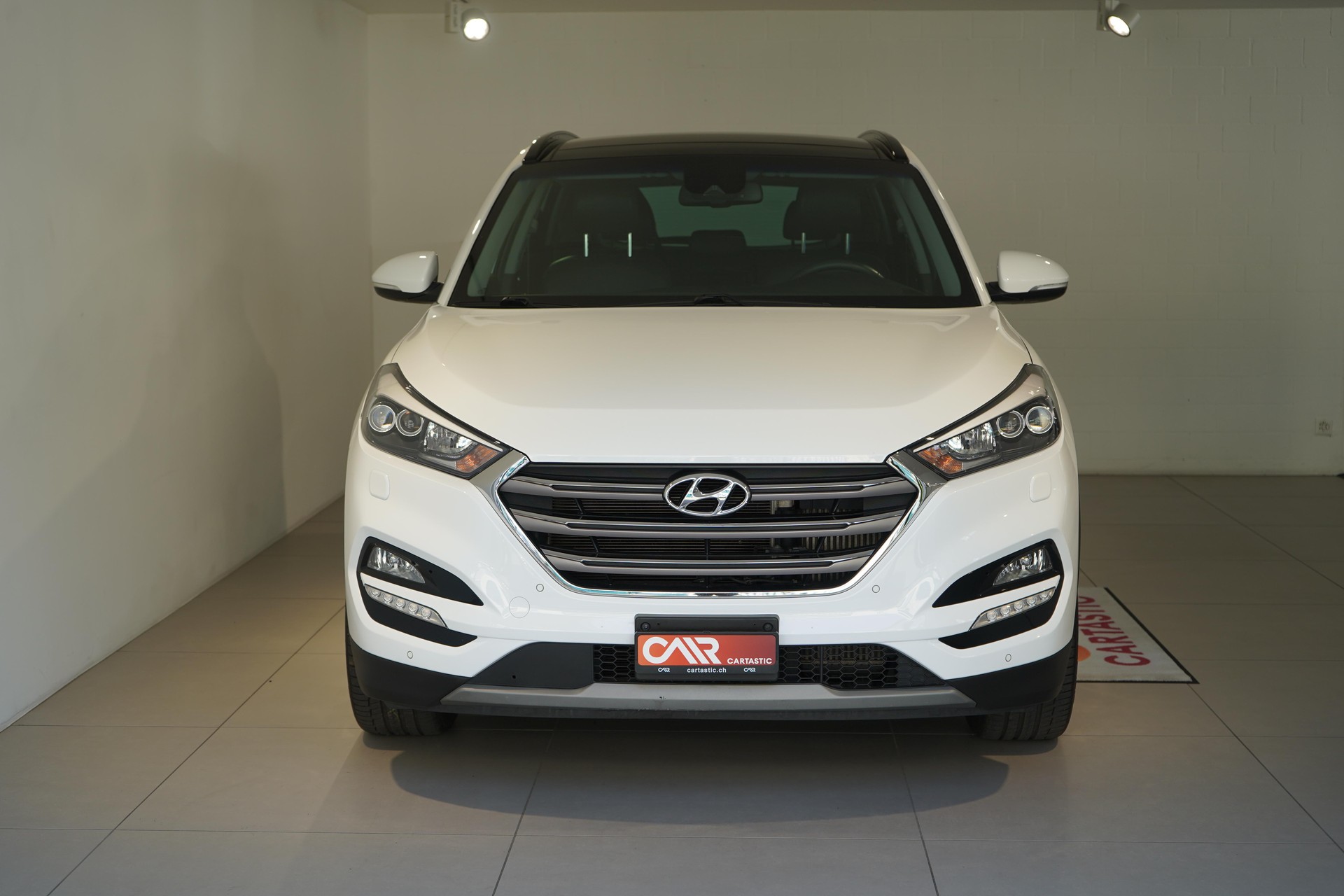 HYUNDAI Tucson 2.0 CRDi 185 Plena 4WD-image-1