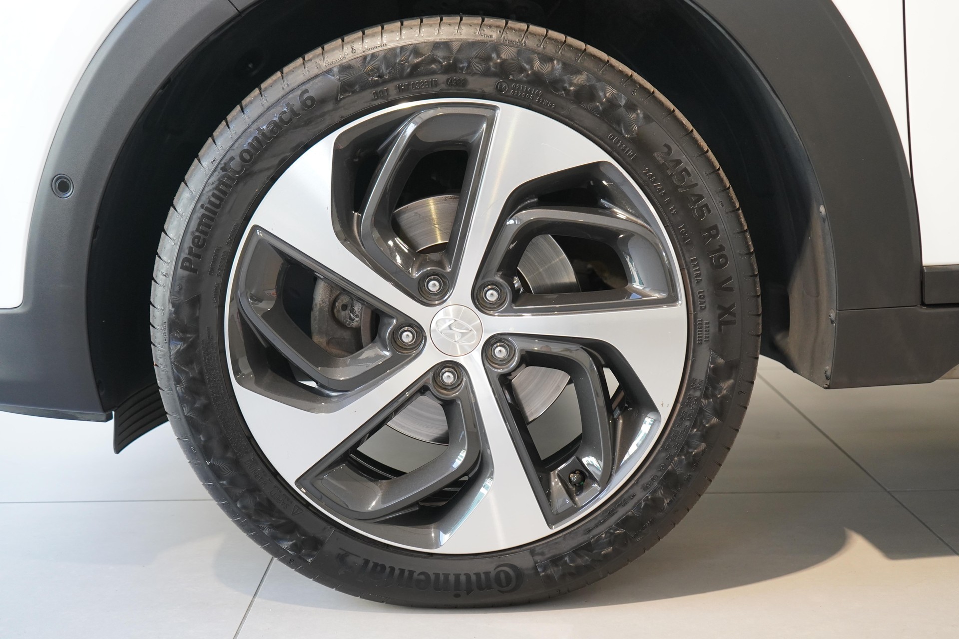 HYUNDAI Tucson 2.0 CRDi 185 Plena 4WD-image-24
