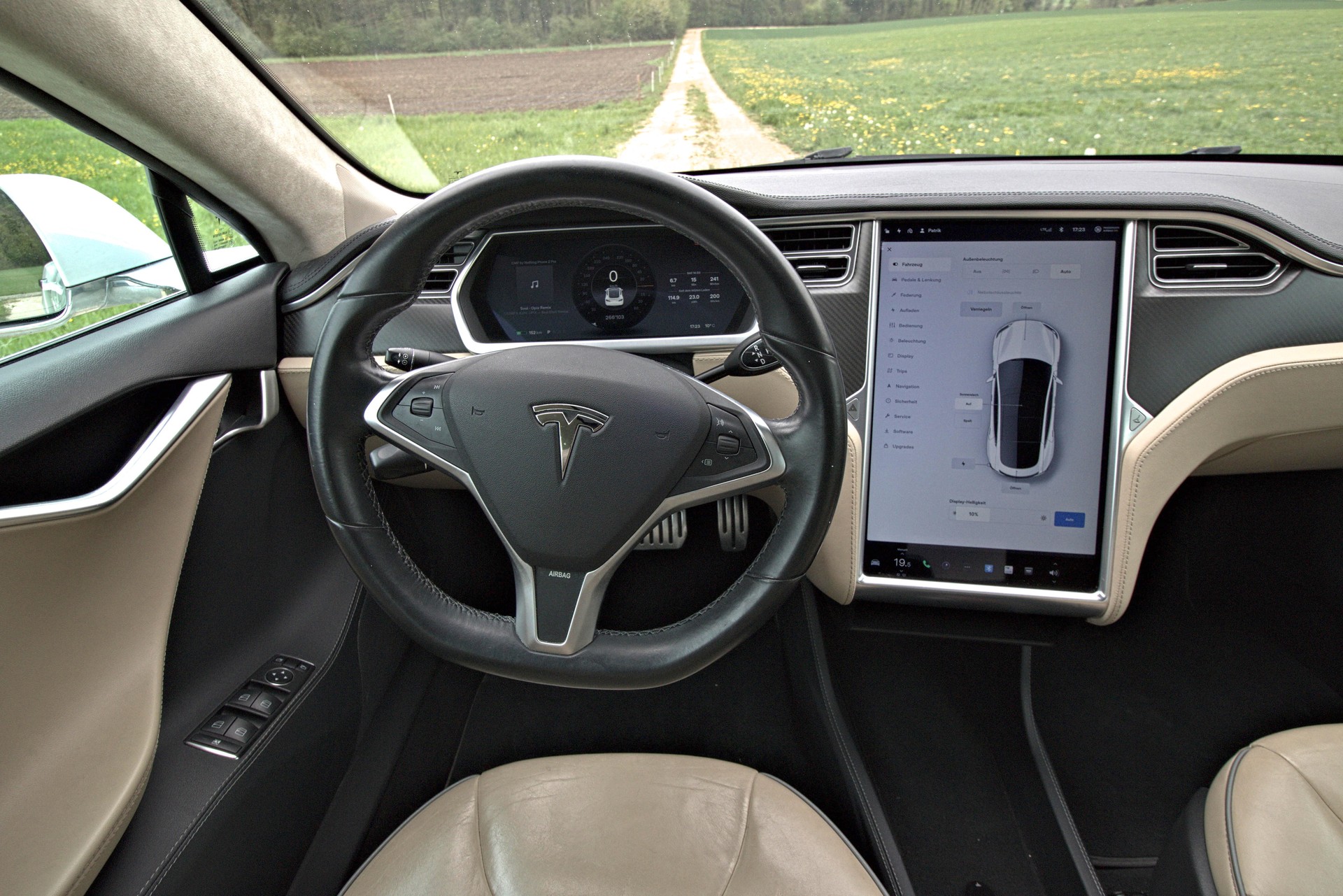 TESLA 85 Performance-image-5