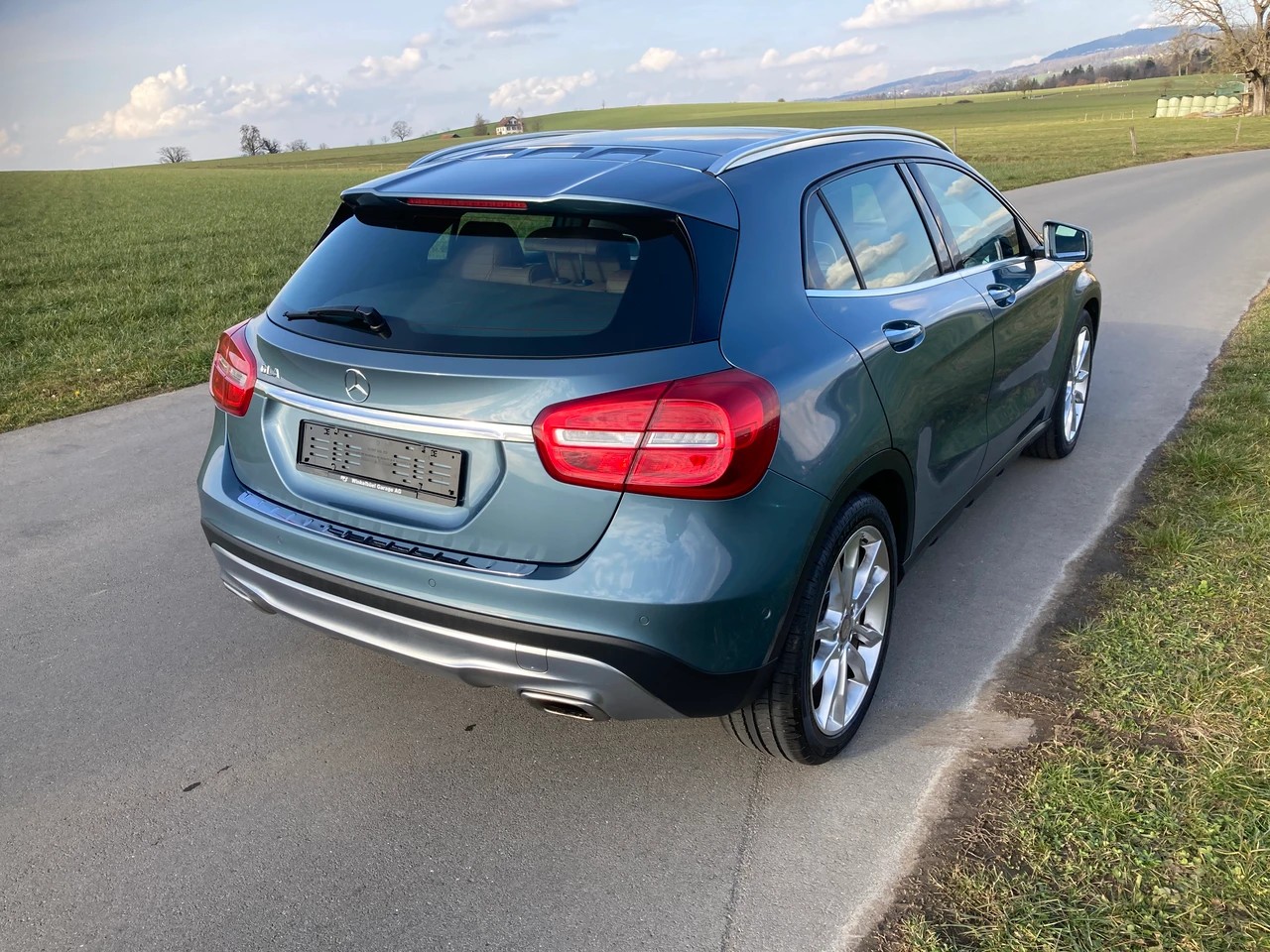 MERCEDES-BENZ GLA 220 CDI Urban 4Matic 7G-DCT-image-2