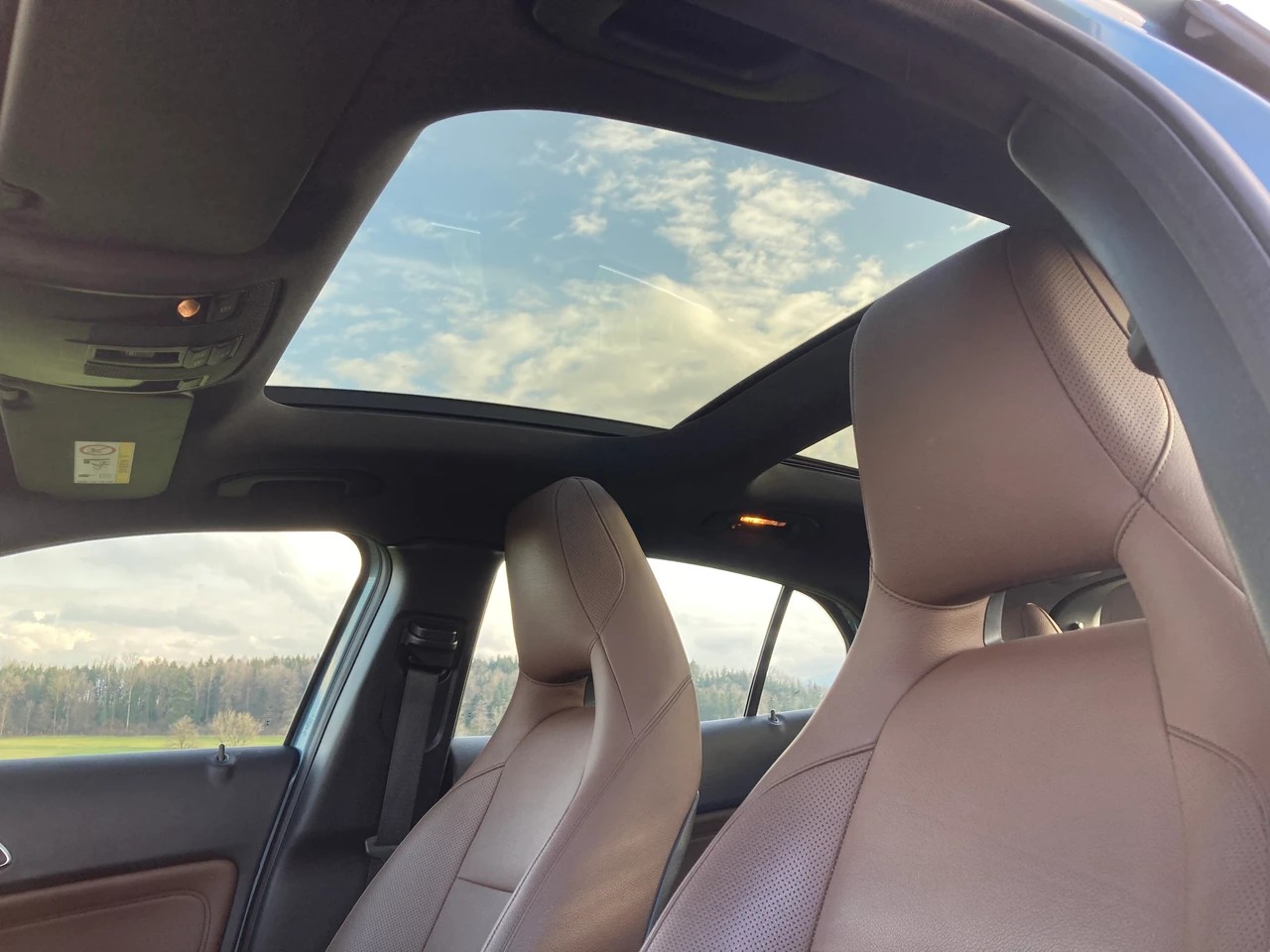 MERCEDES-BENZ GLA 220 CDI Urban 4Matic 7G-DCT-image-9