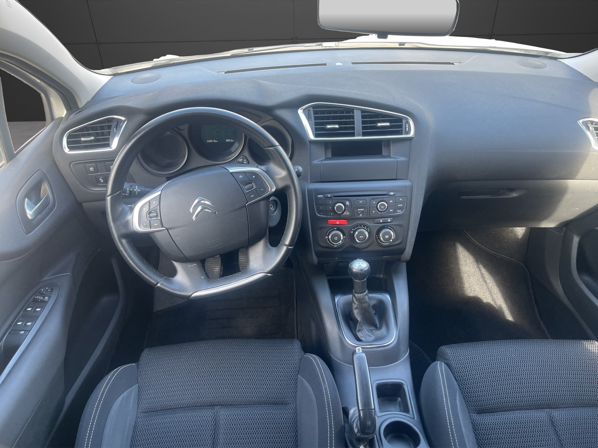 CITROEN C4 1.2 Pure Tech Feel-image-9