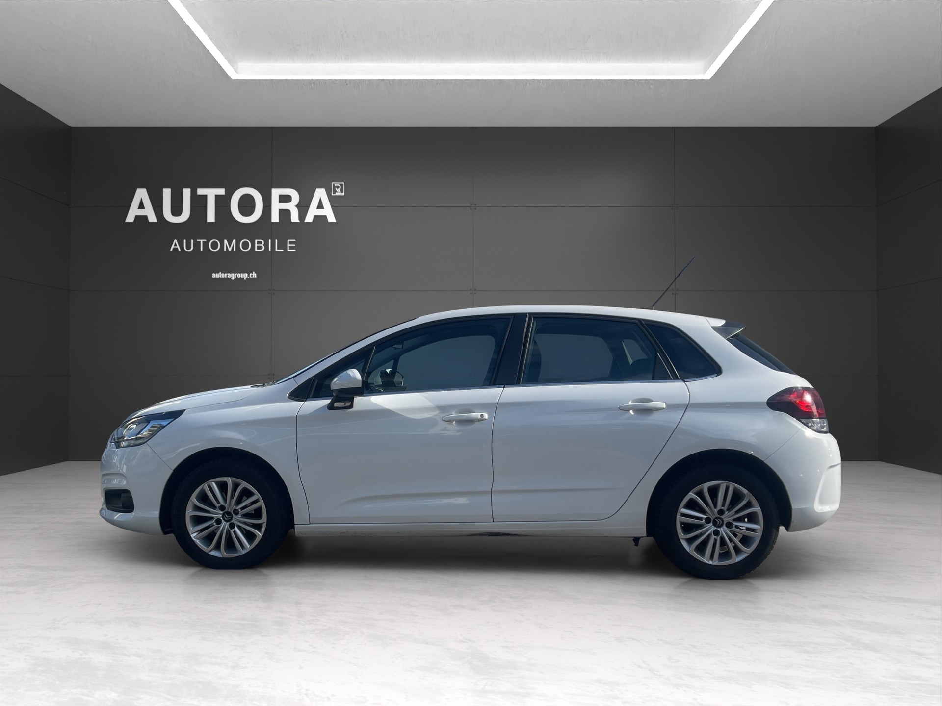 CITROEN C4 1.2 Pure Tech Feel-image-2
