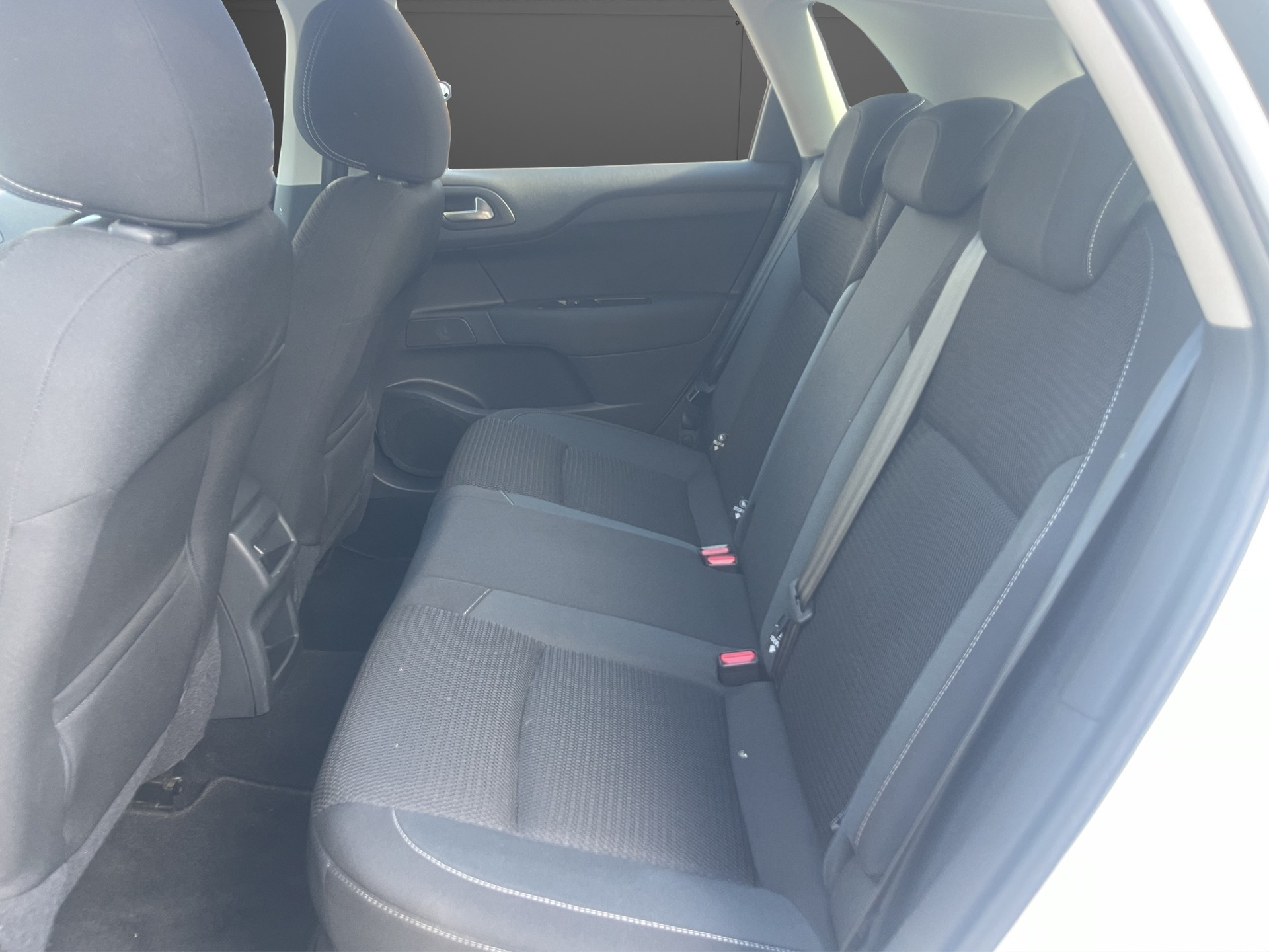 CITROEN C4 1.2 Pure Tech Feel-image-12