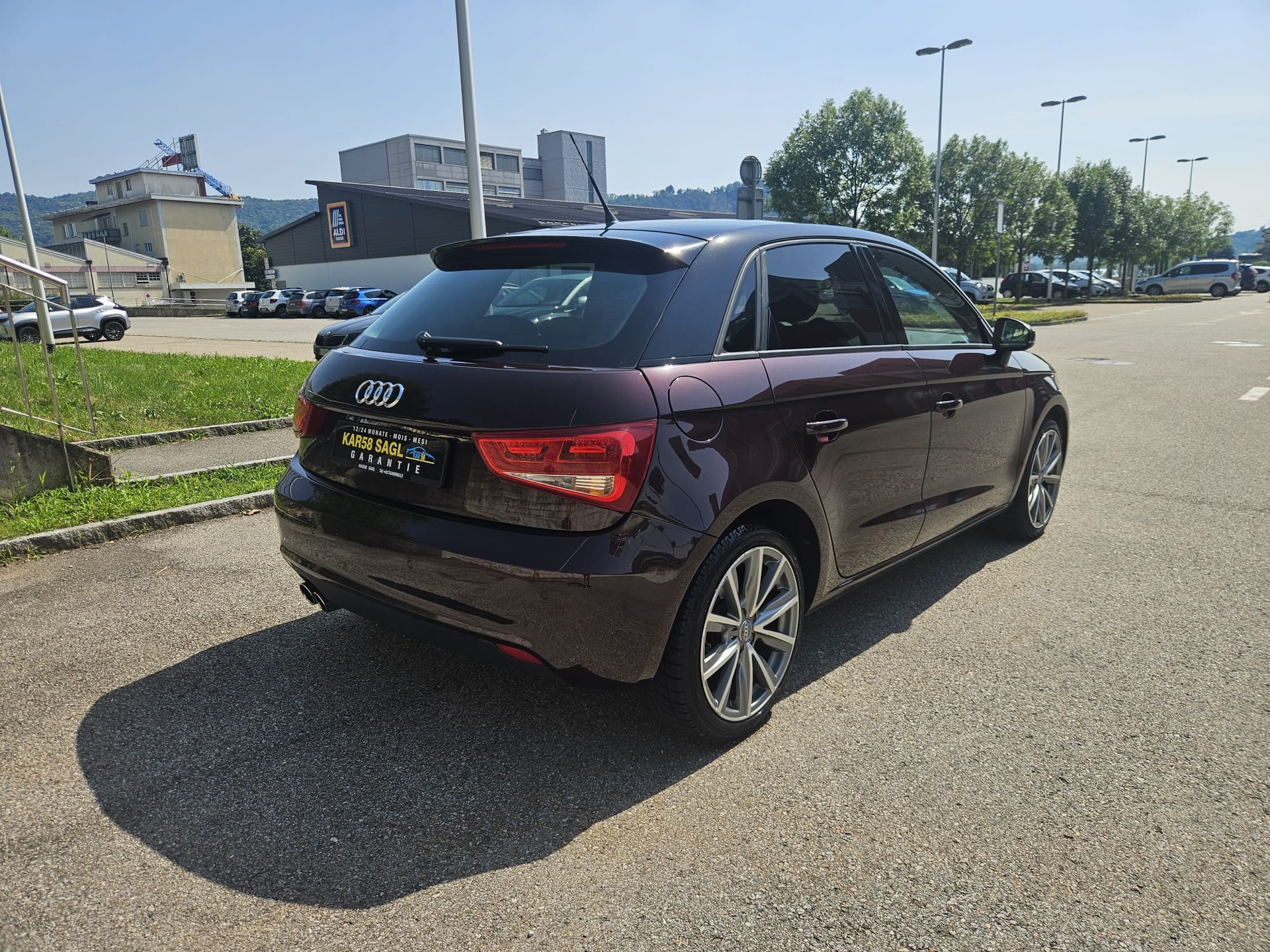 AUDI A1 Sportback 1.4 TFSI Attraction S-tronic-image-2