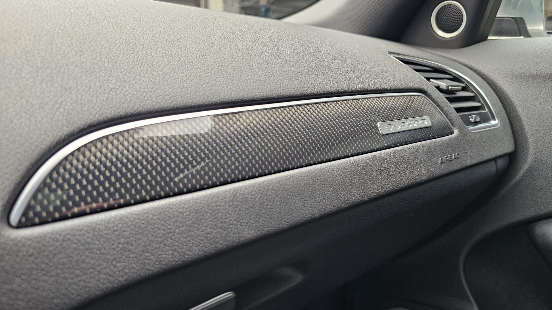 AUDI S4 Avant 3.0 TFSI quattro S-tronic-image-12