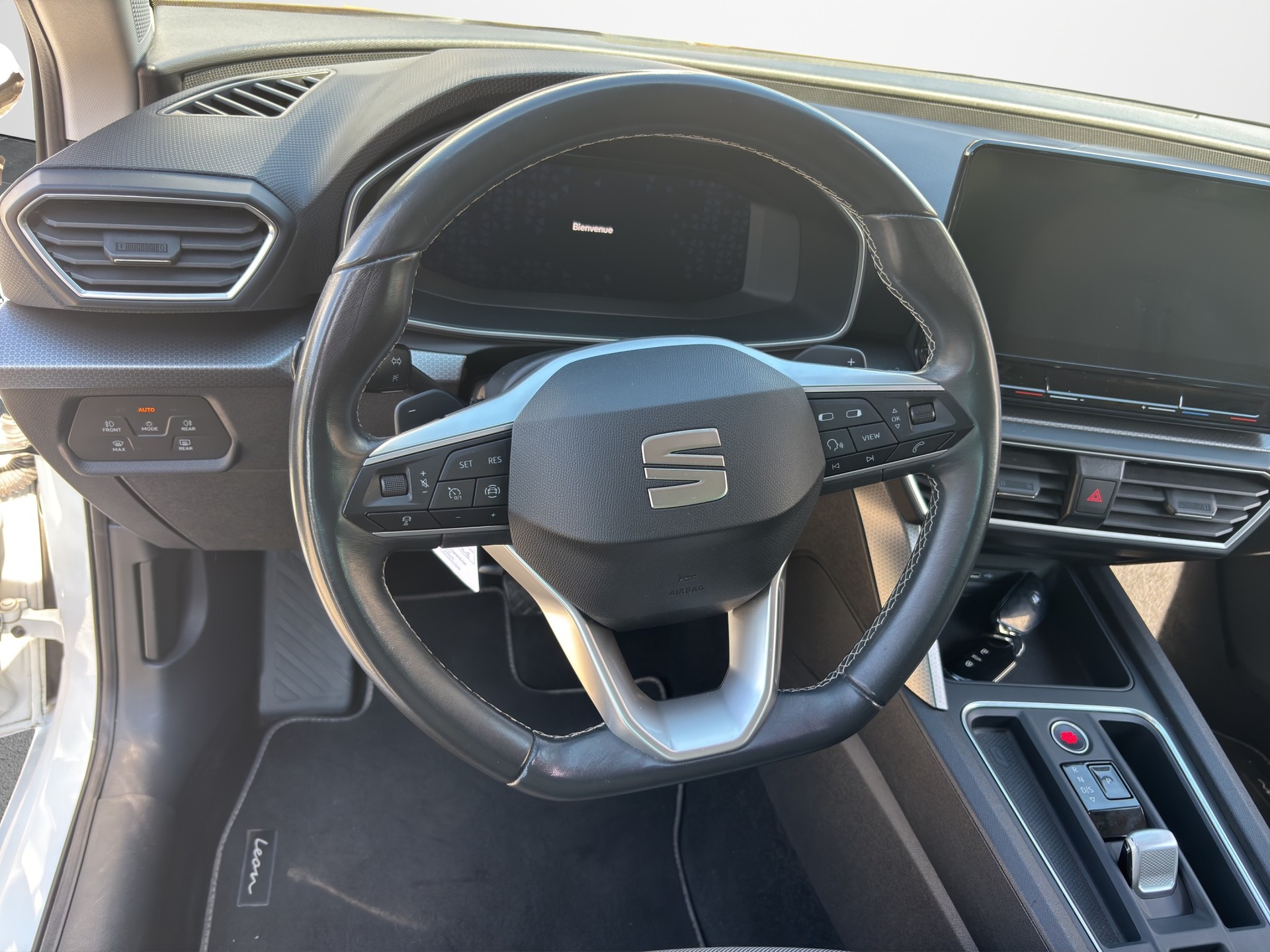 SEAT Leon ST 2.0 TDI EVO DSG 4Drive Style-image-12