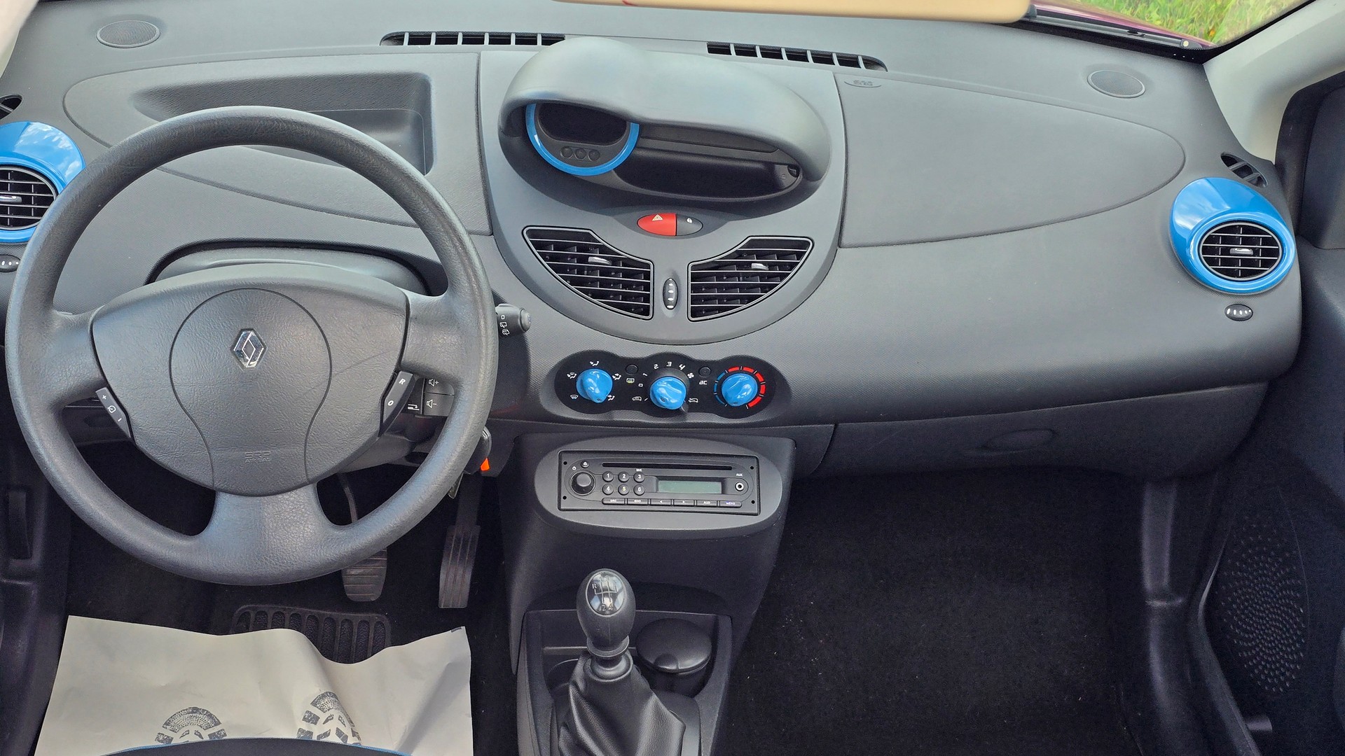 RENAULT Twingo 1.2 16V Liberty-image-10