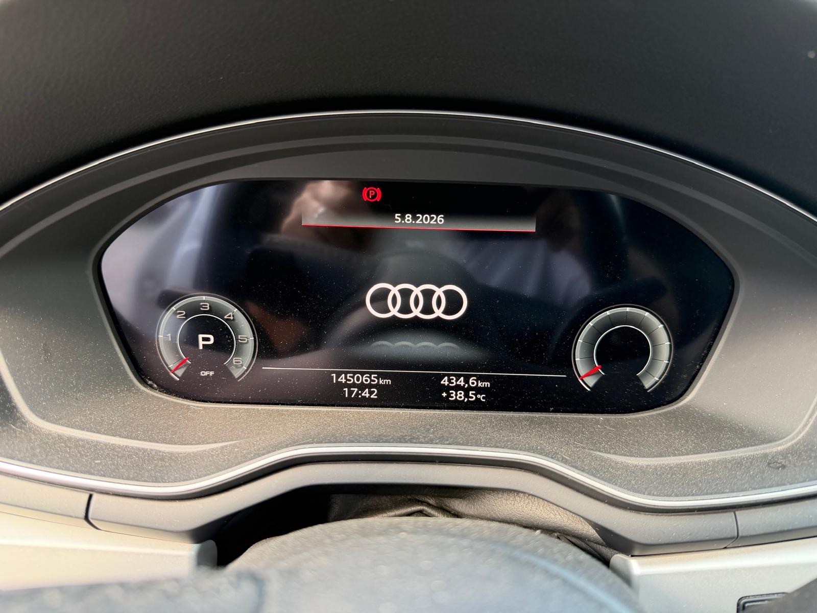 AUDI A4 Avant 40 TDI quattro S-tronic-image-8