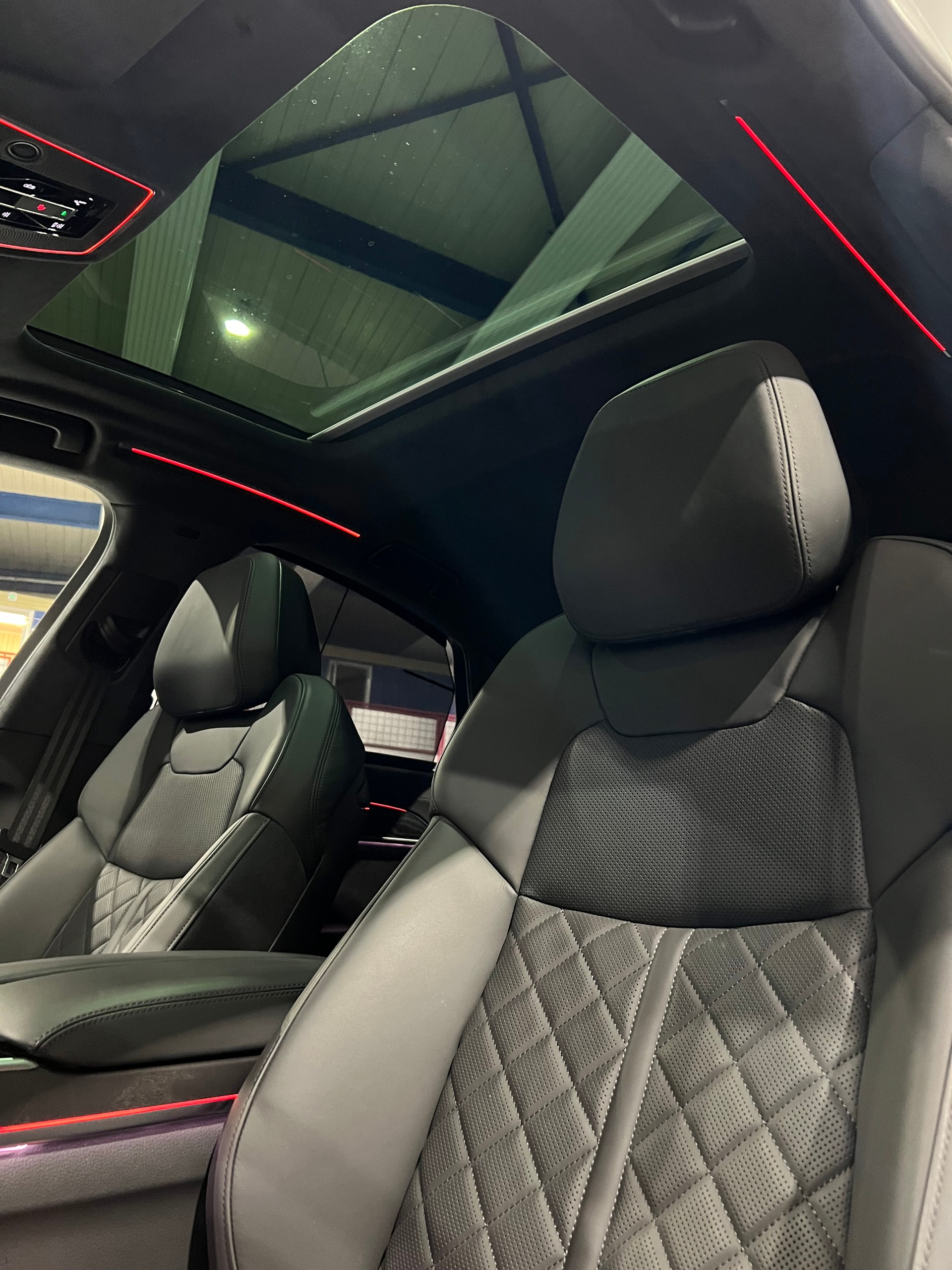 AUDI A8 50 TDI qu**AHK,S-Sportsitze,5-Jahre Werksgarantie,Optikpaket,Panodach**Np CHF 186'000.-**-image-8