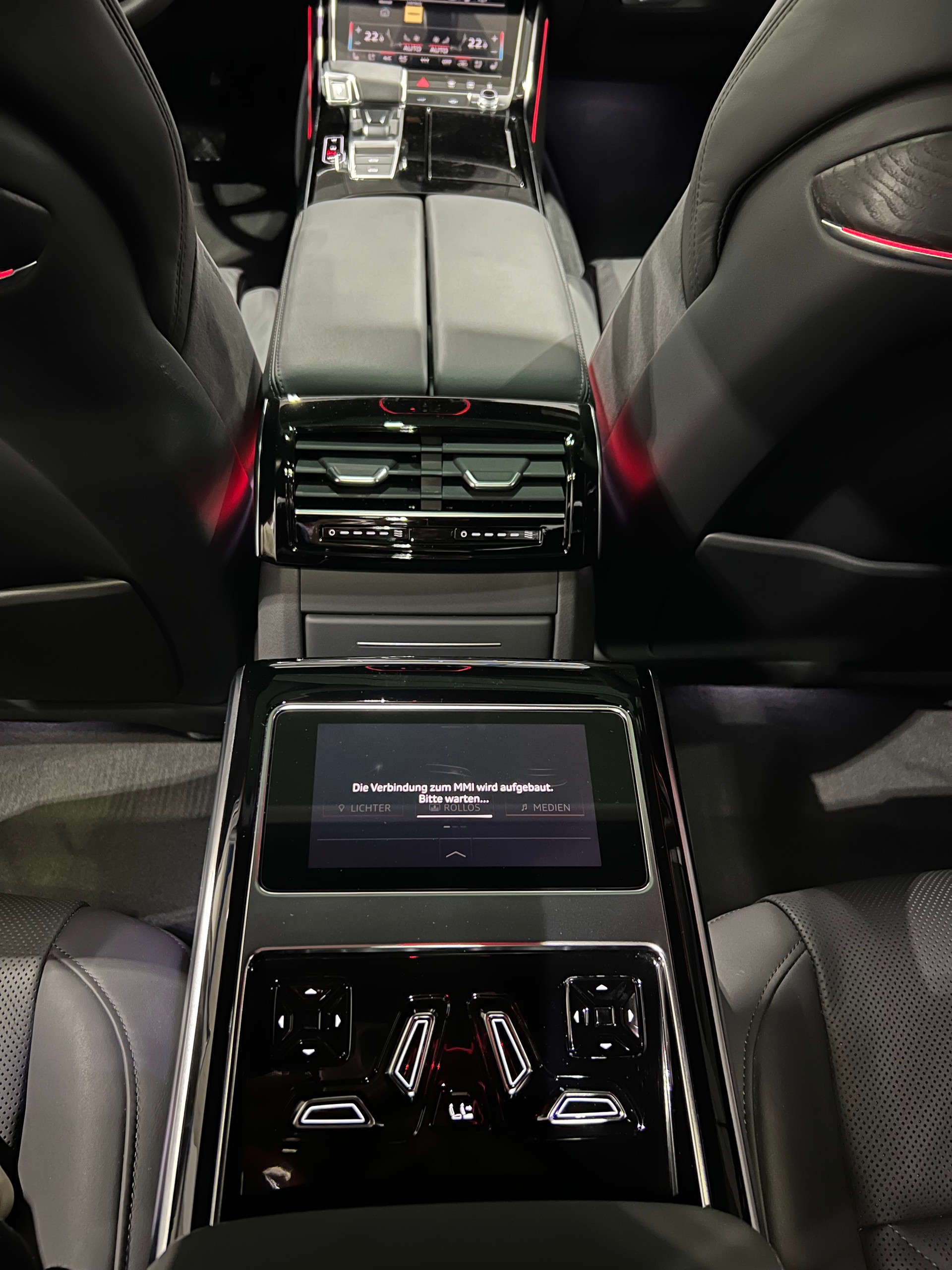 AUDI A8 50 TDI qu**AHK,S-Sportsitze,5-Jahre Werksgarantie,Optikpaket,Panodach**Np CHF 186'000.-**-image-11