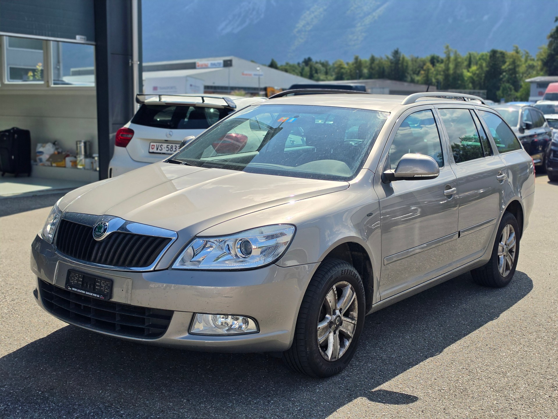 SKODA Octavia Combi 1.8 TSI Swiss Adventure 4x4-image-2