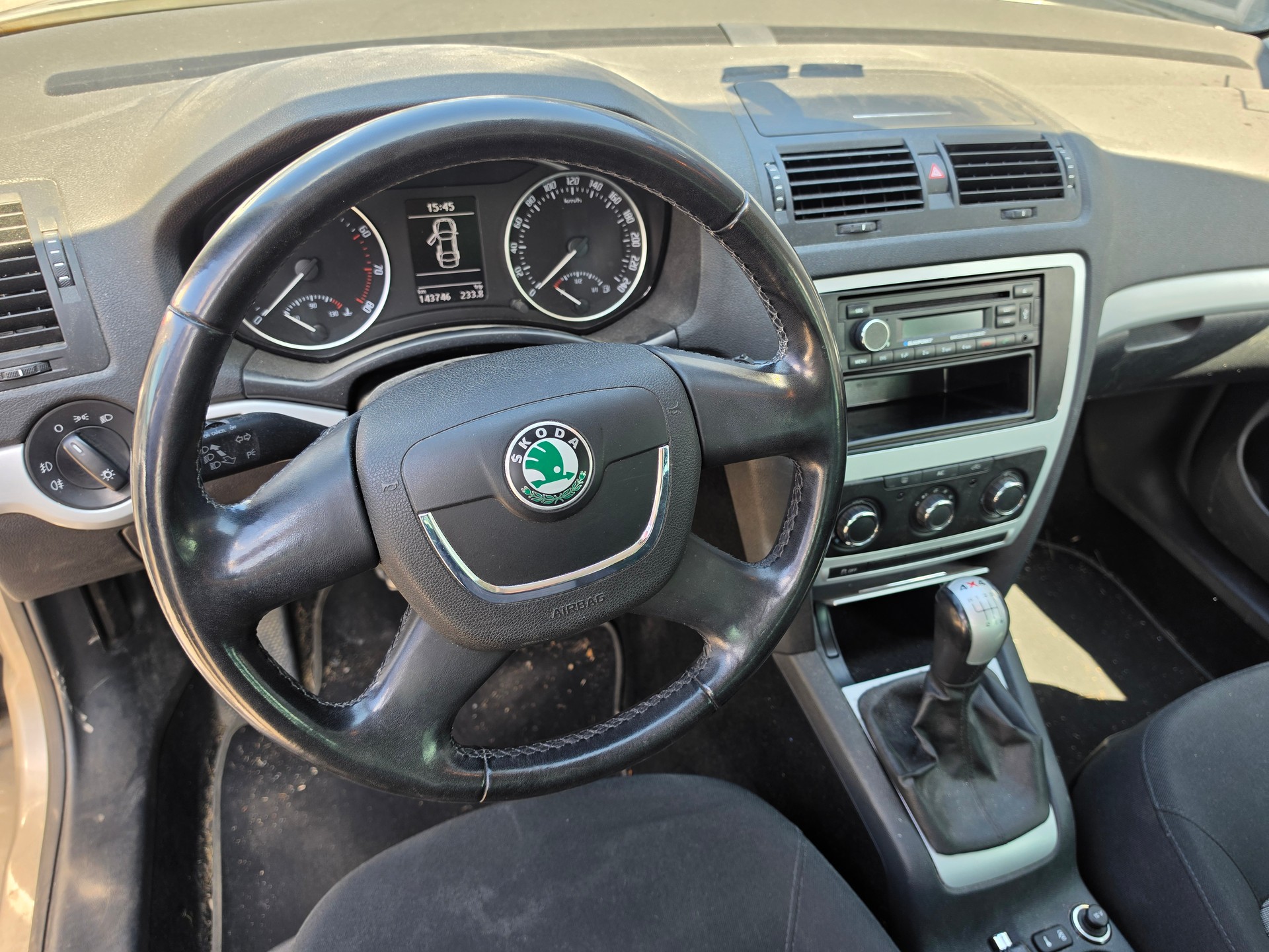 SKODA Octavia Combi 1.8 TSI Swiss Adventure 4x4-image-9