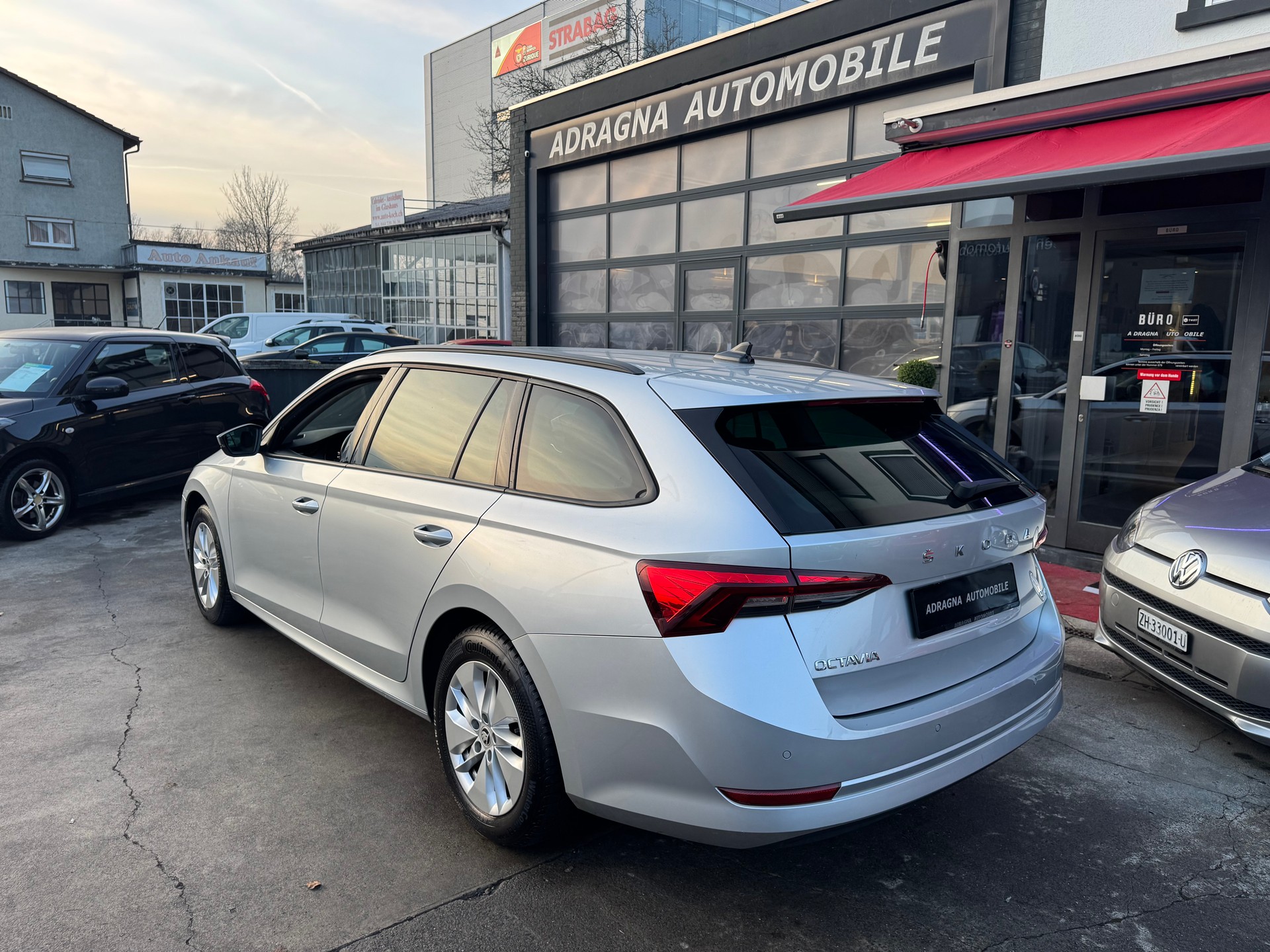 SKODA Octavia Combi 2.0 TDI DSG Ambition 4x4-image-5