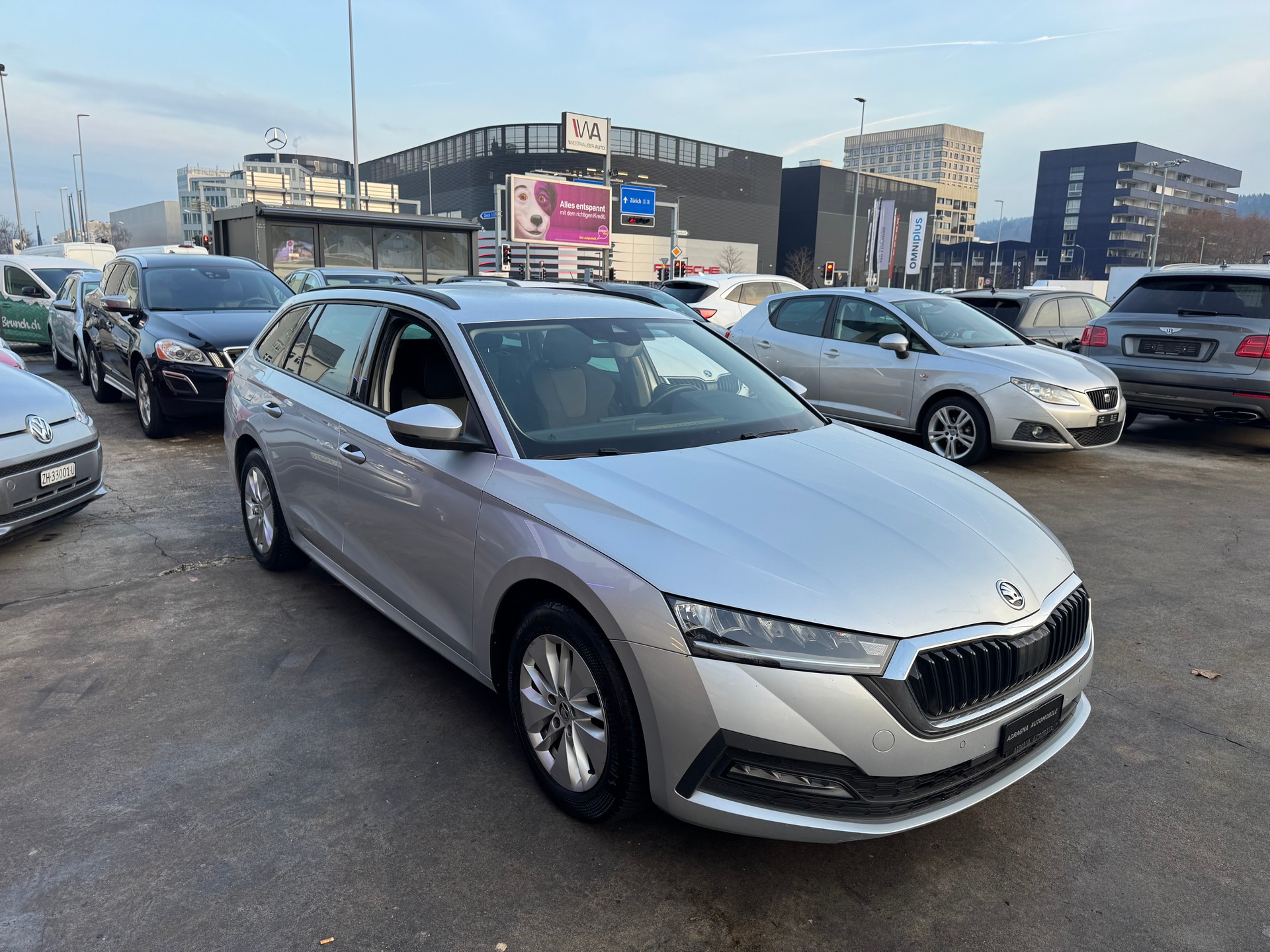 SKODA Octavia Combi 2.0 TDI DSG Ambition 4x4-image-8