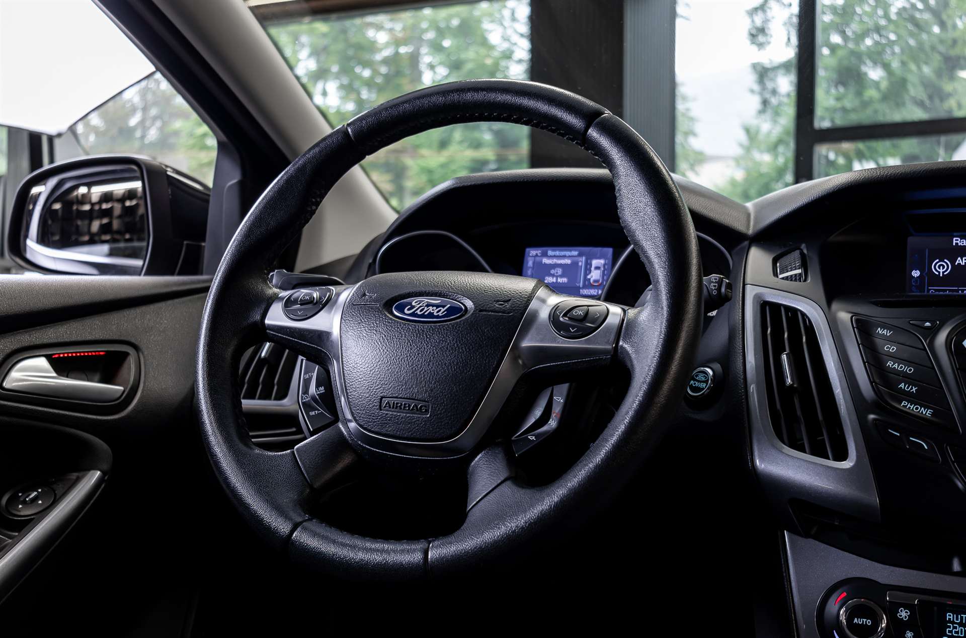 FORD Focus 1.6 SCTi Titanium-image-6