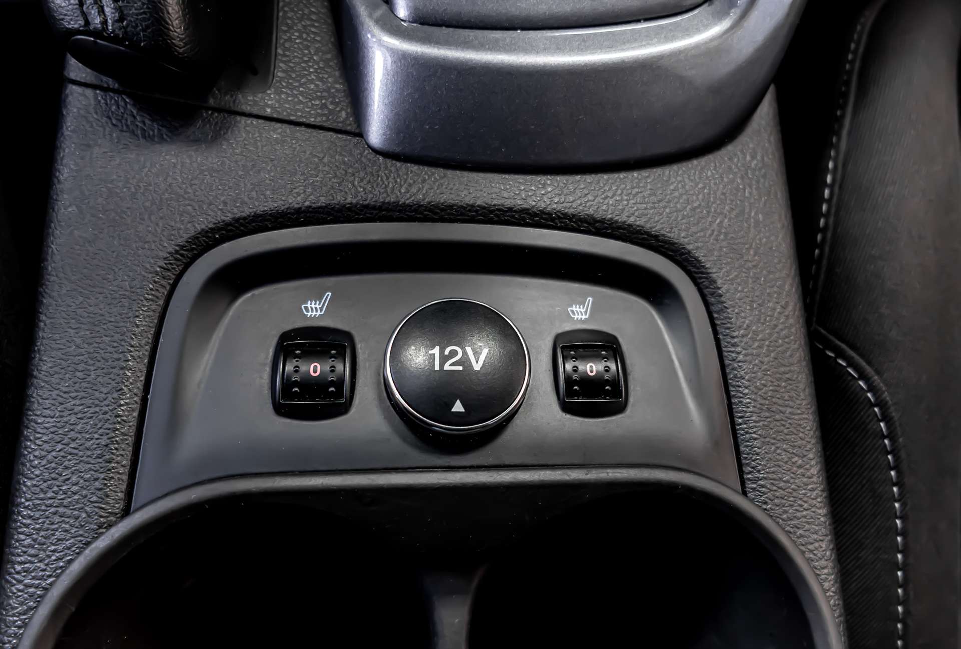 FORD Focus 1.6 SCTi Titanium-image-17