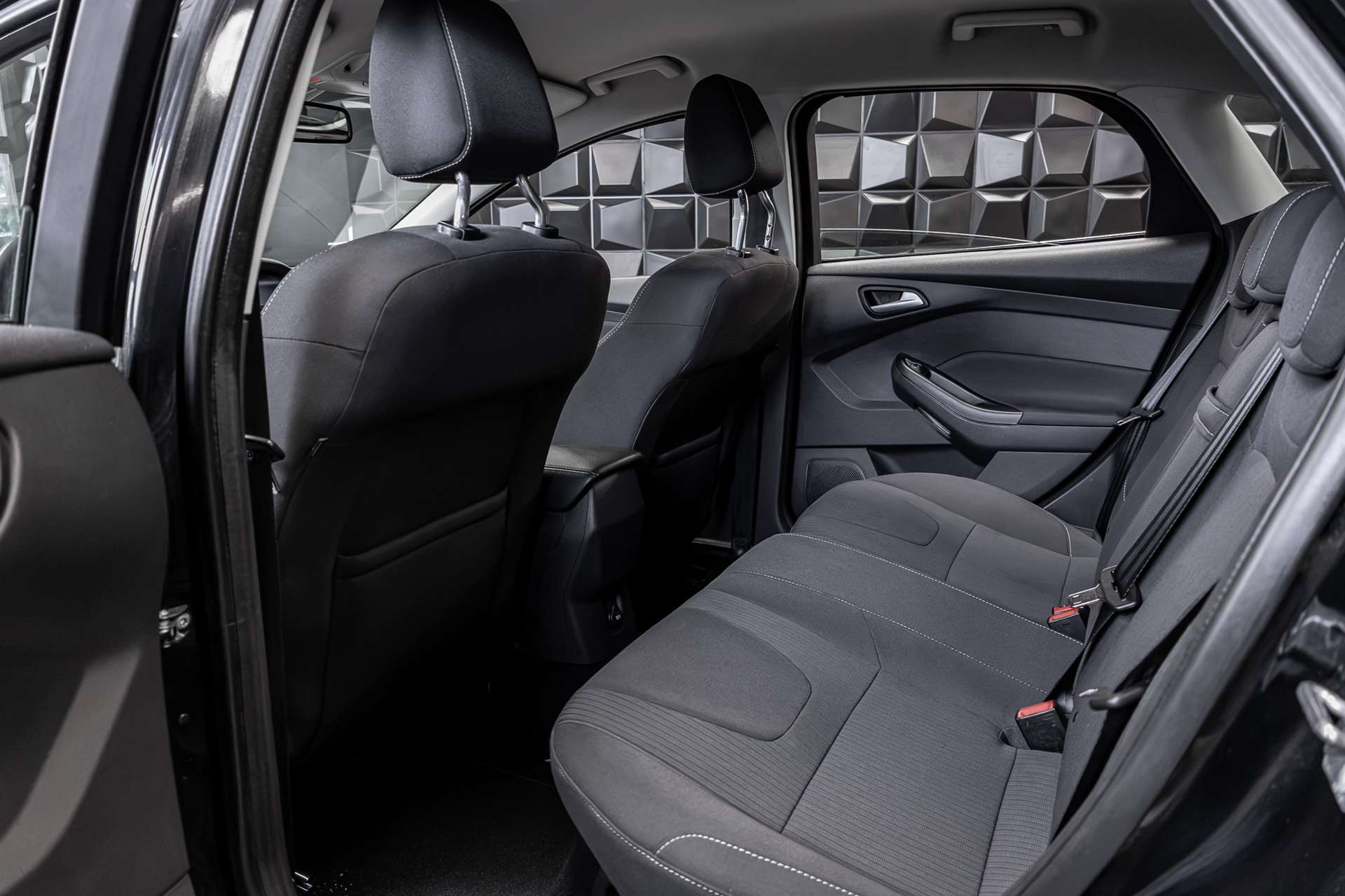 FORD Focus 1.6 SCTi Titanium-image-18