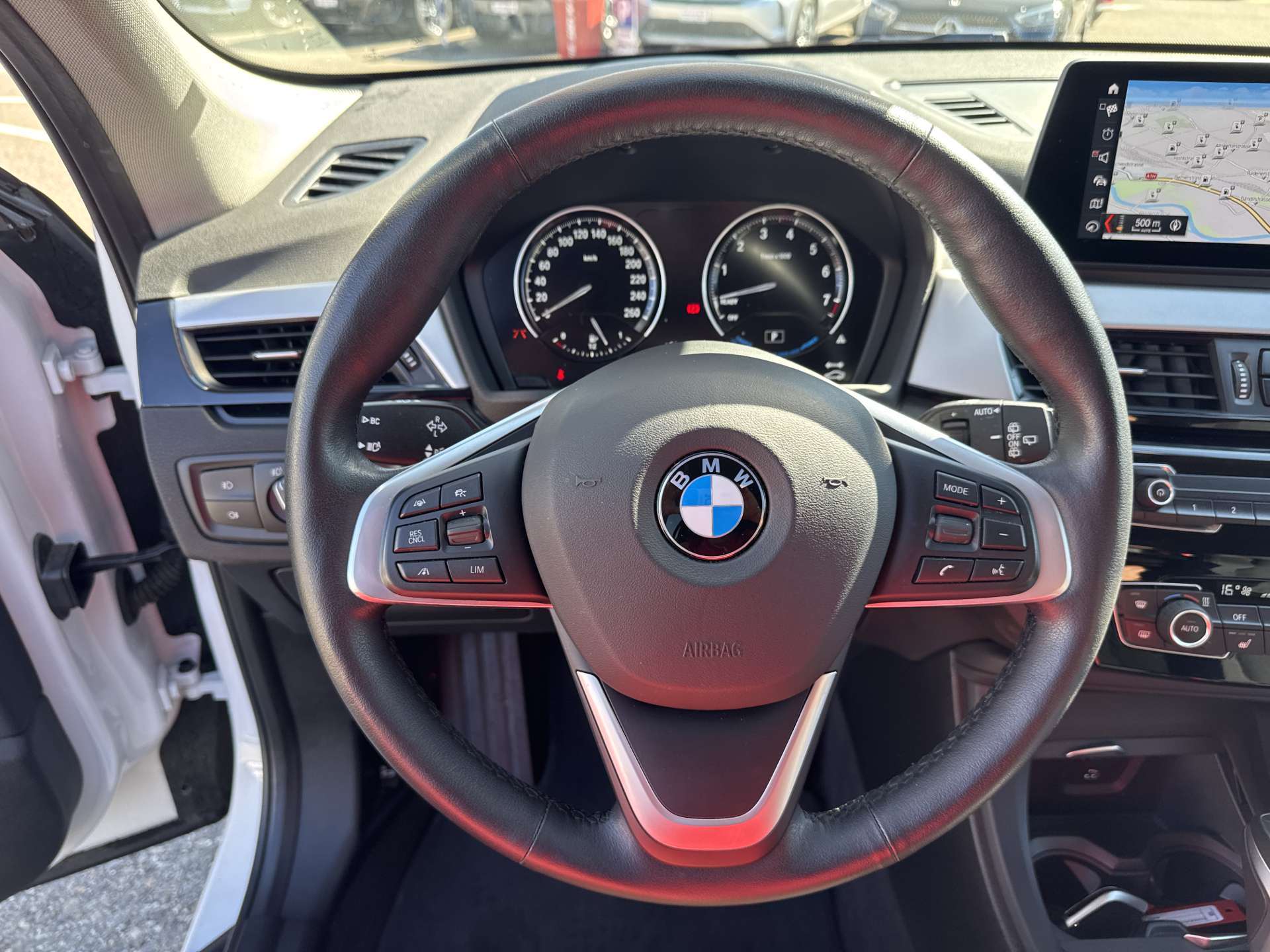 BMW X1 xDrive 25e 220PS Steptronic-Automat-image-15