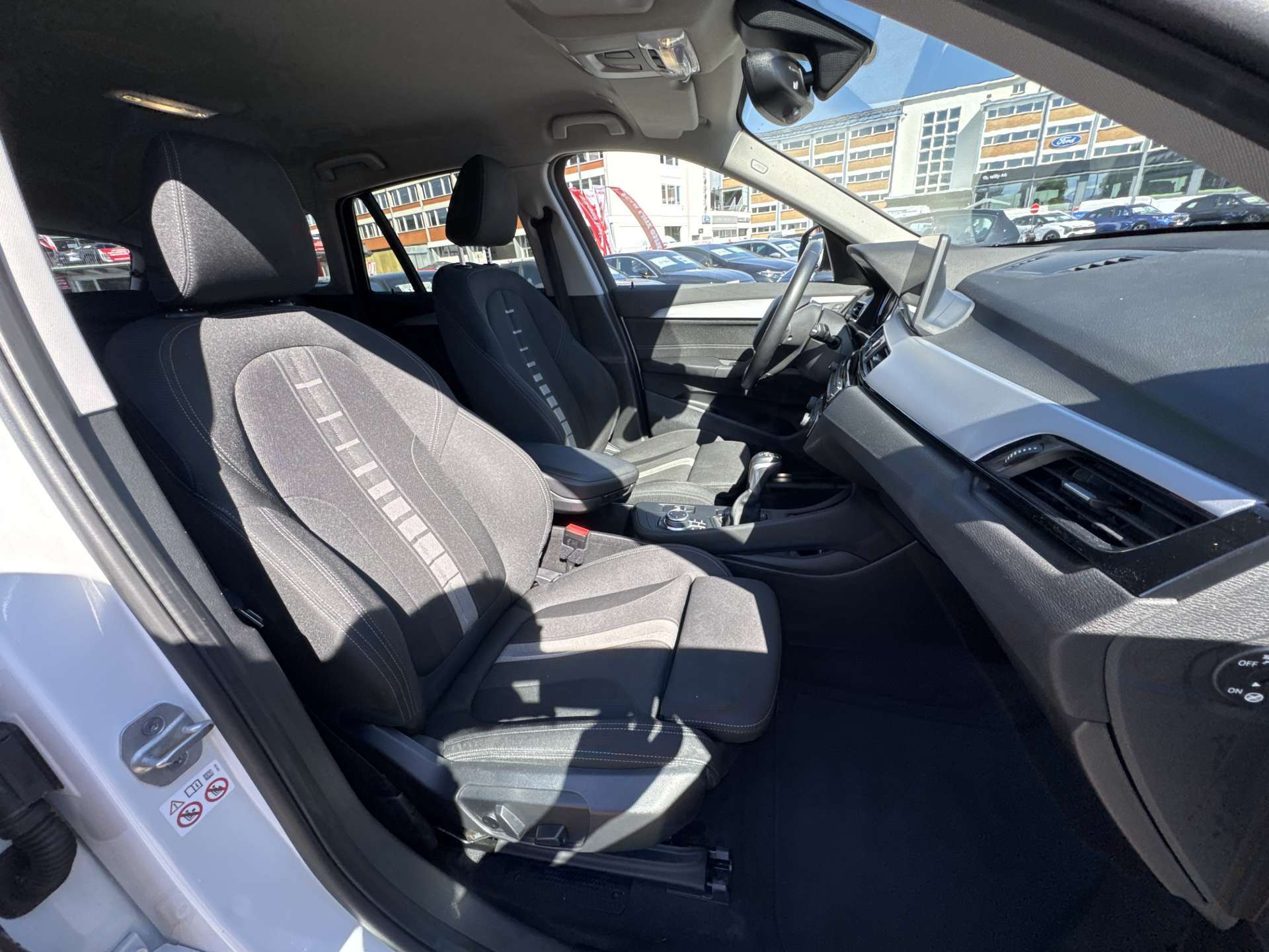 BMW X1 xDrive 25e 220PS Steptronic-Automat-image-12