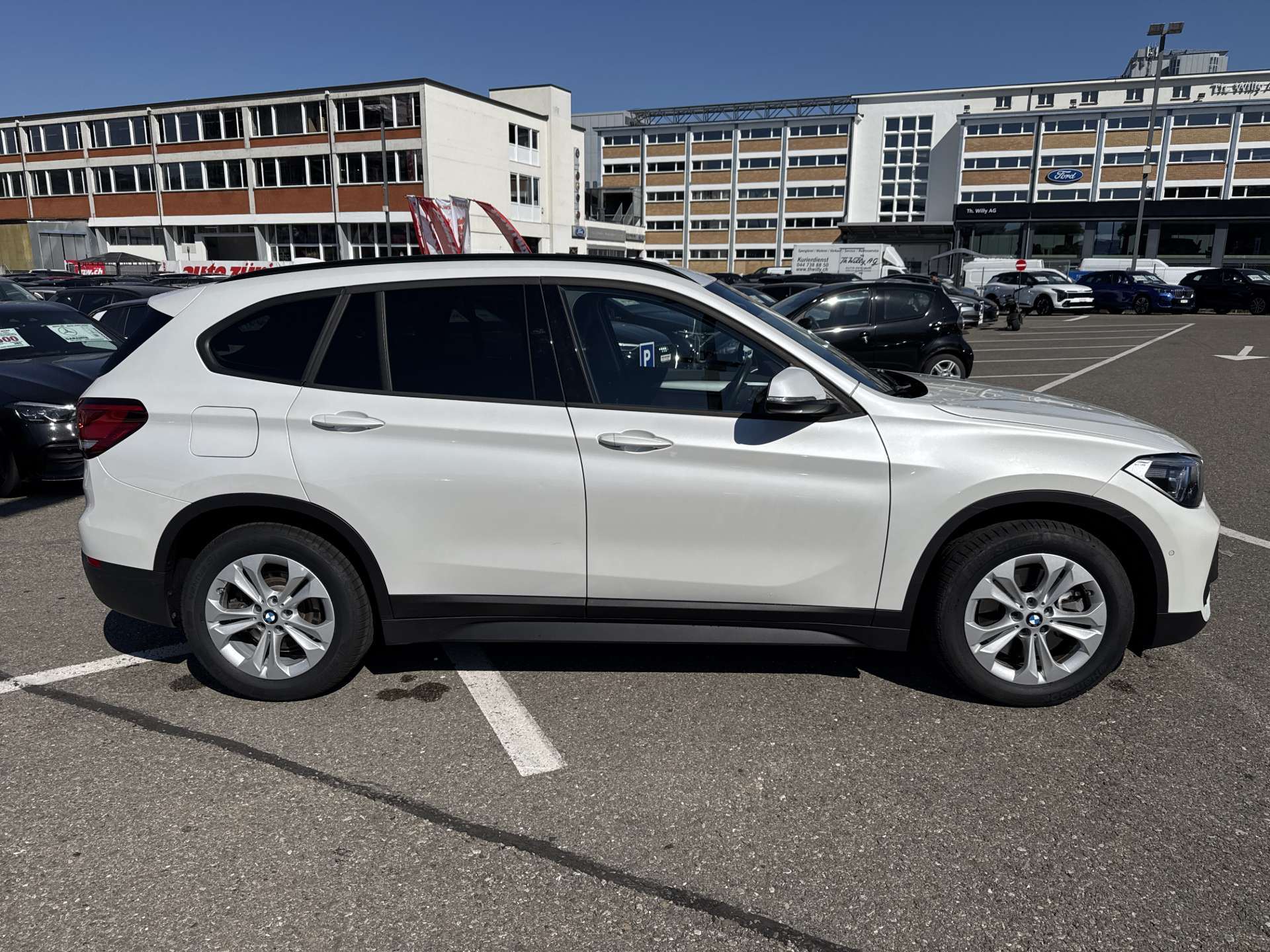 BMW X1 xDrive 25e 220PS Steptronic-Automat-image-10