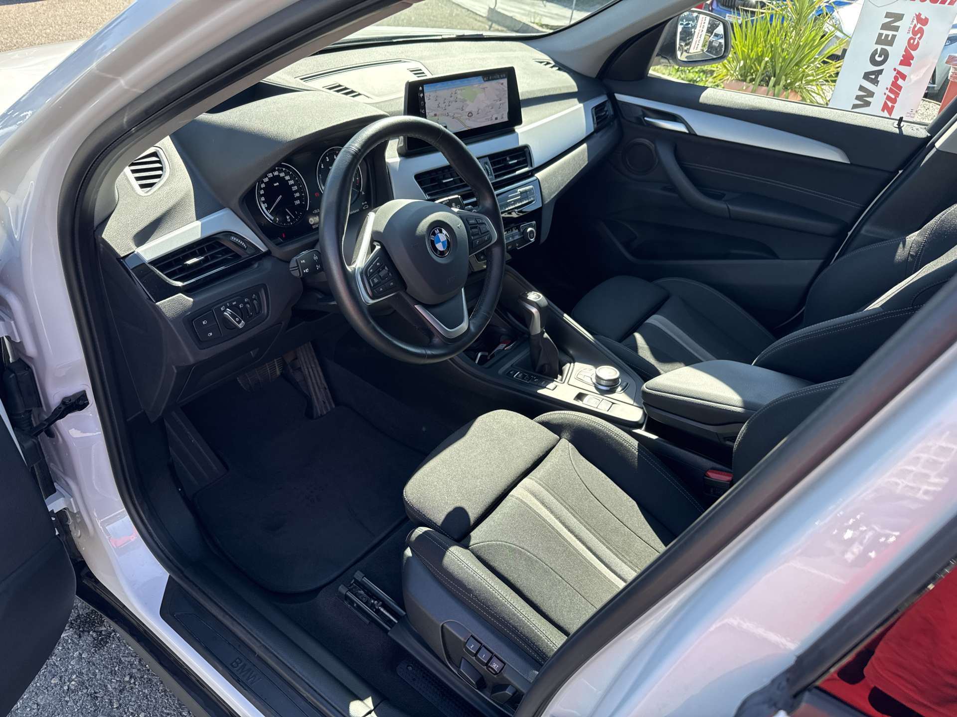 BMW X1 xDrive 25e 220PS Steptronic-Automat-image-5